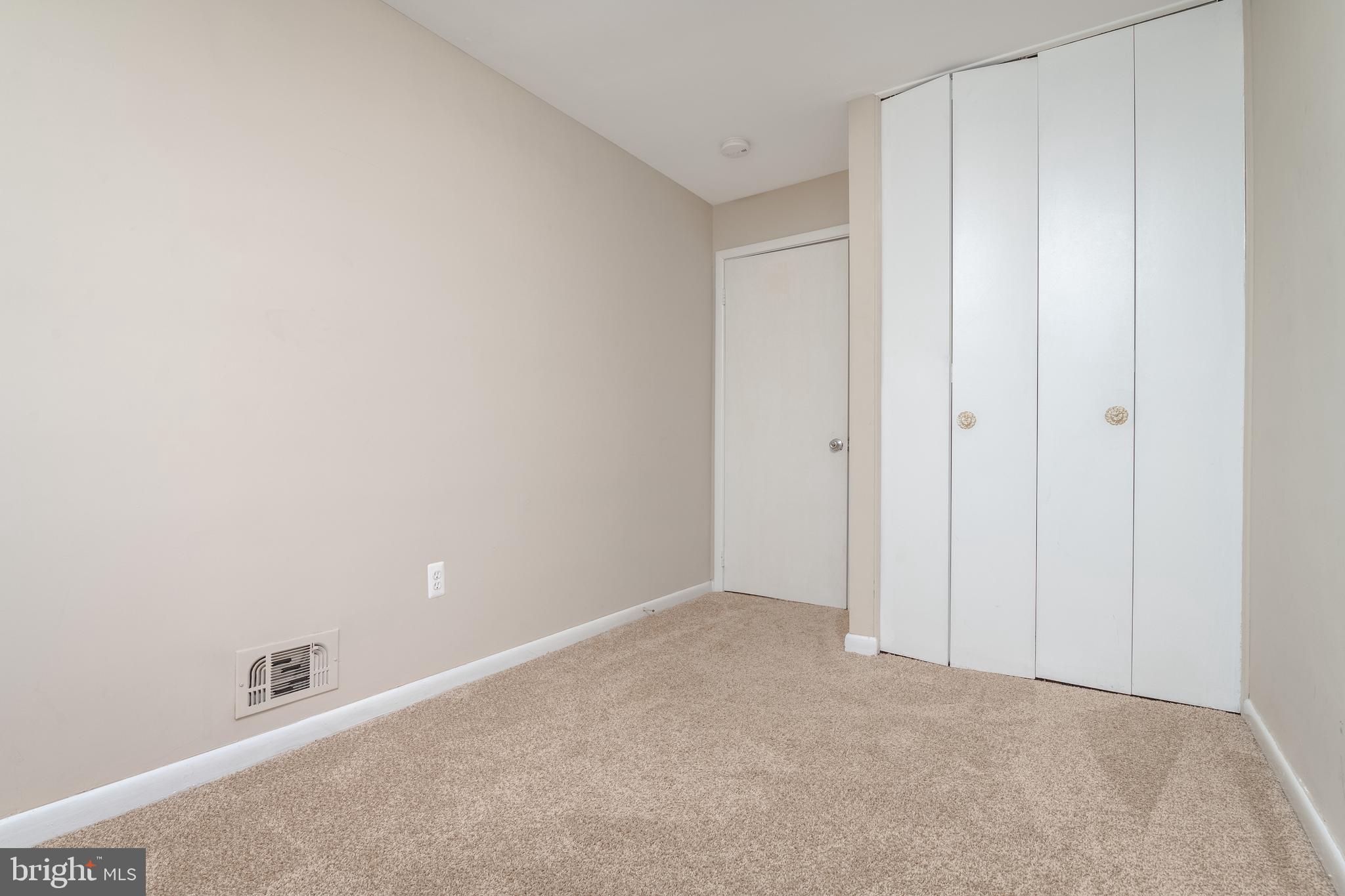 OAKLEIGH - Residential Lease