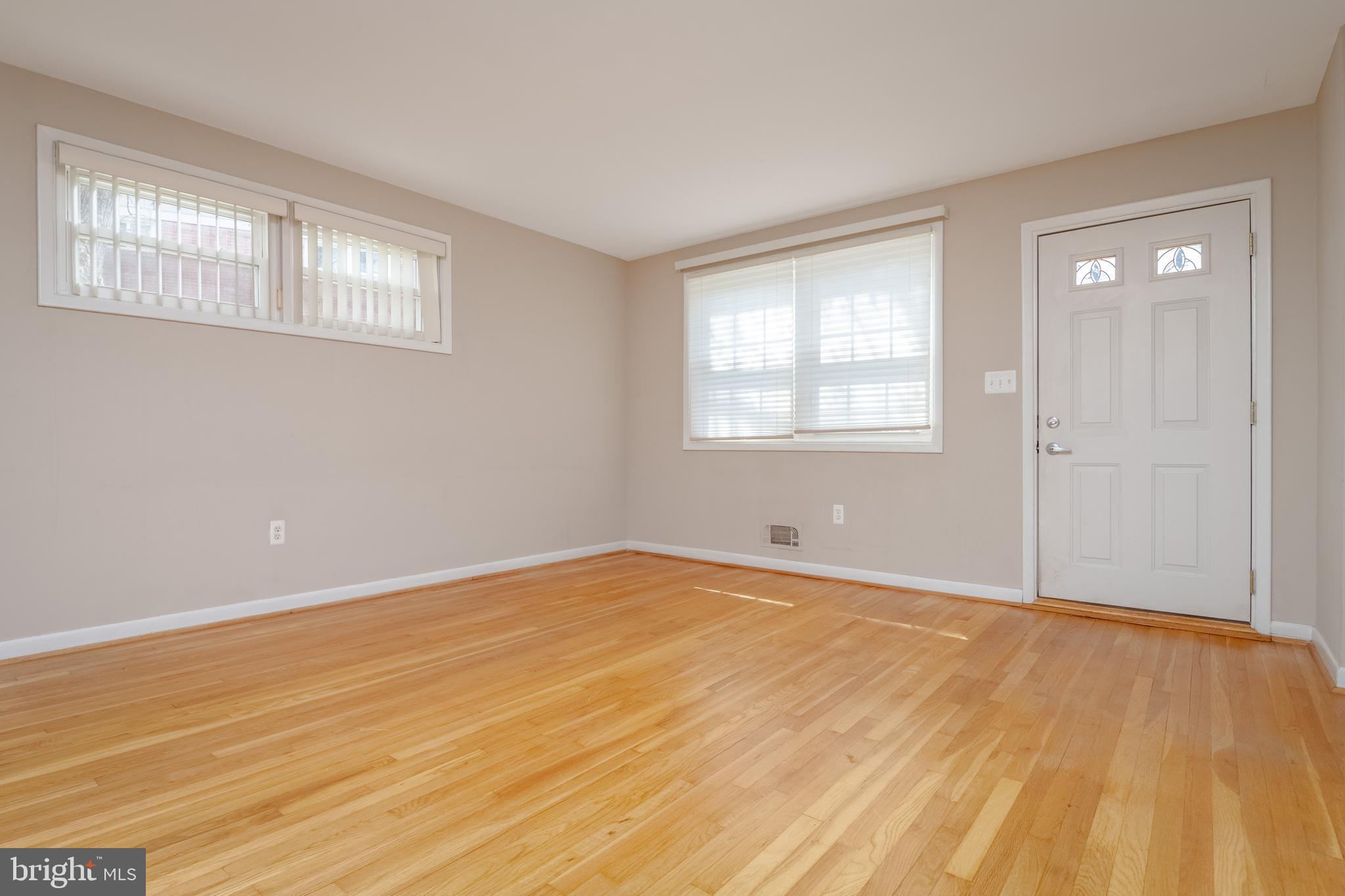 OAKLEIGH - Residential Lease