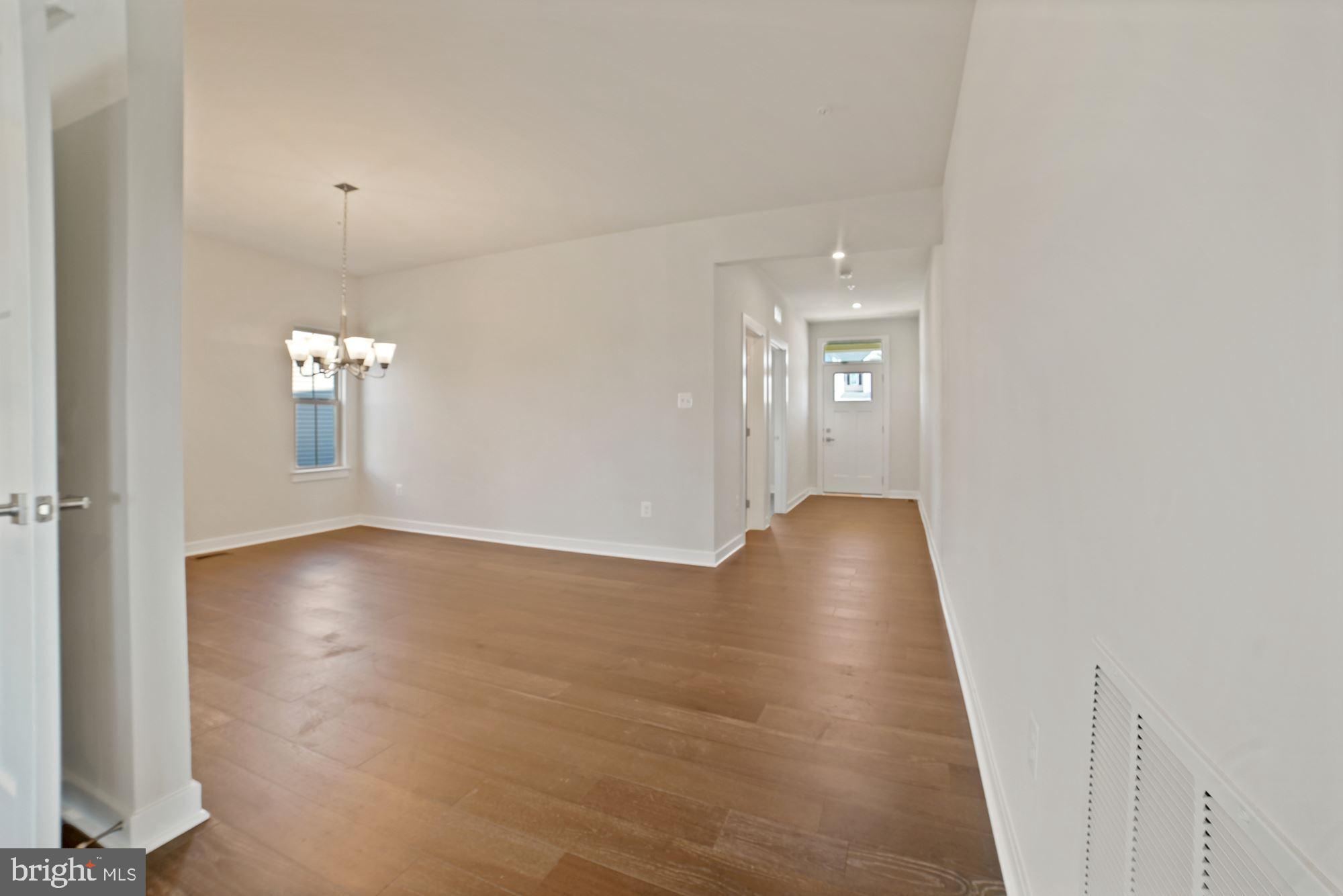 LAKE LINGANORE - Residential