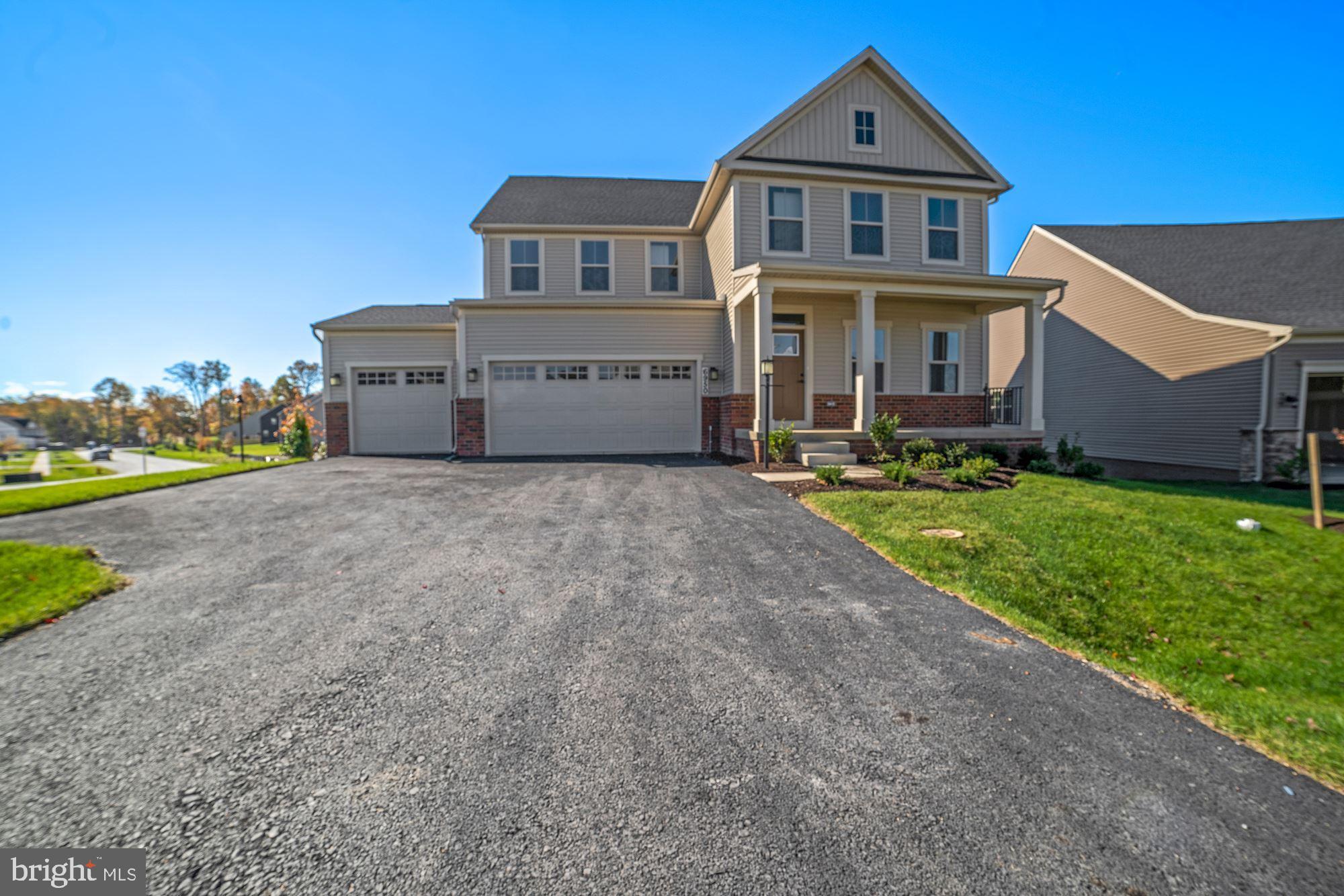 LAKE LINGANORE - Residential