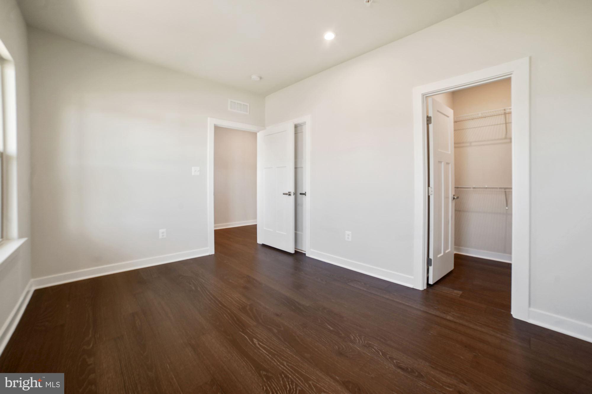 LAKE LINGANORE - Residential