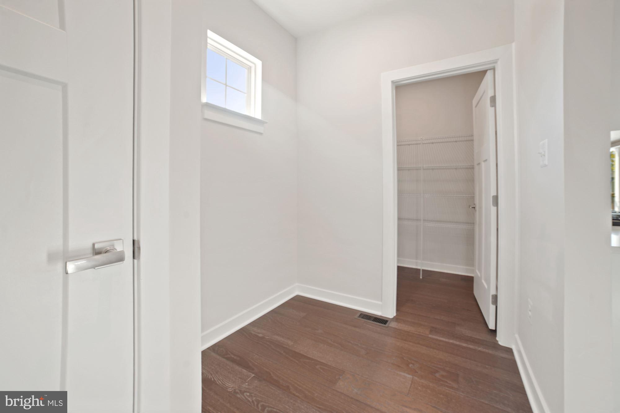 LAKE LINGANORE - Residential