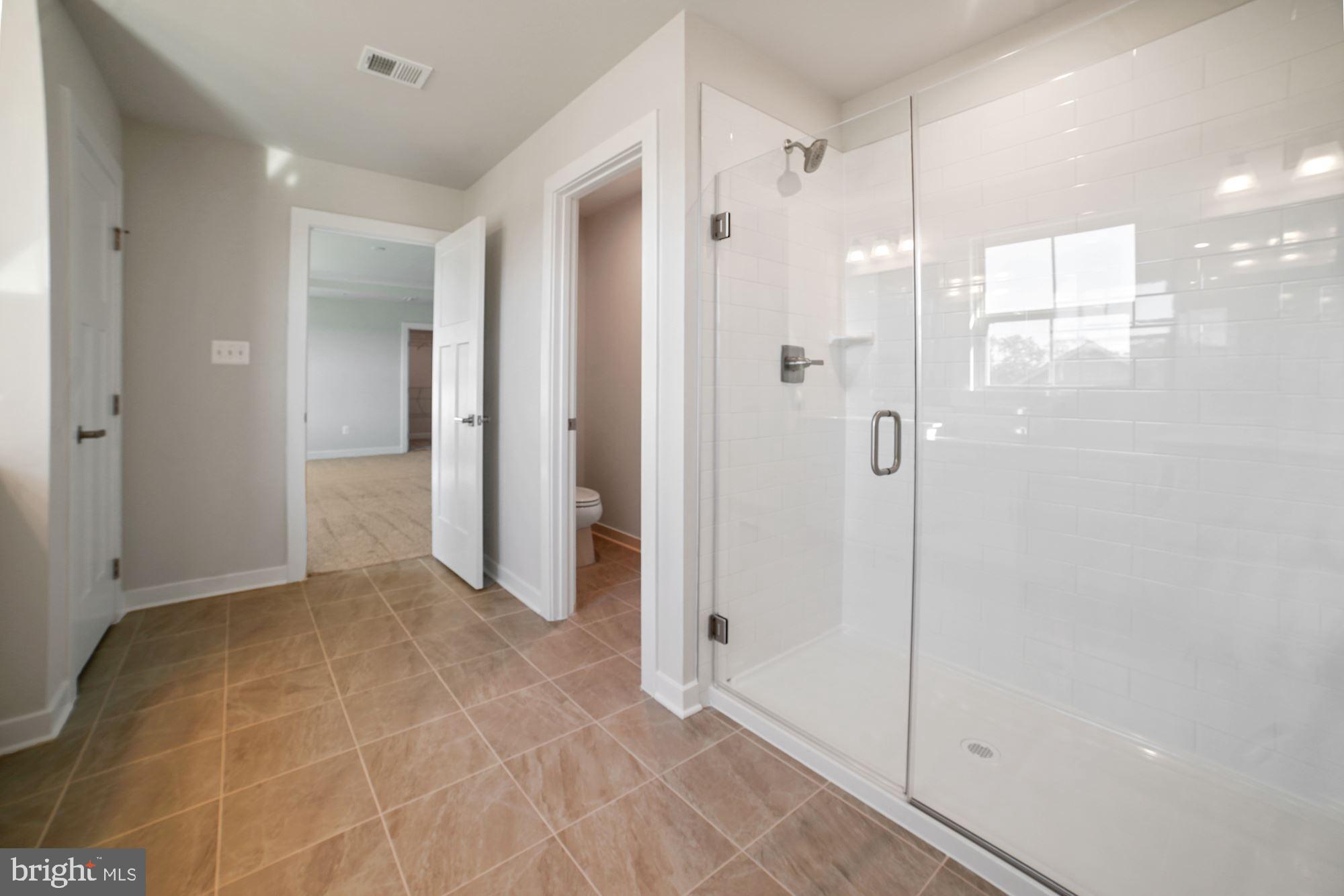 LAKE LINGANORE - Residential