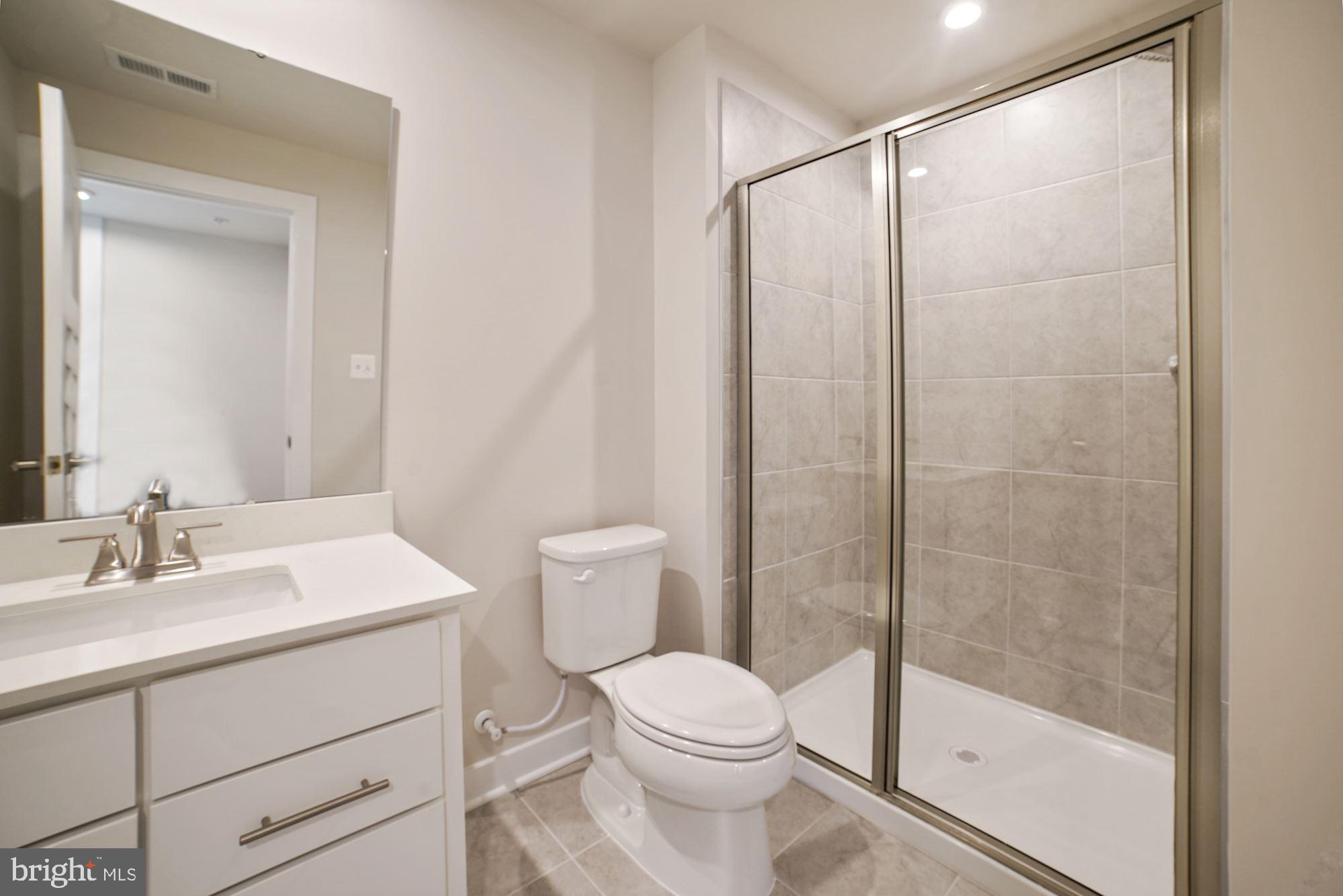 LAKE LINGANORE - Residential