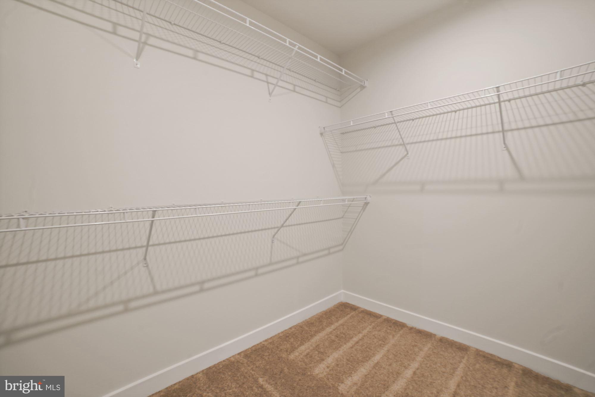 LAKE LINGANORE - Residential