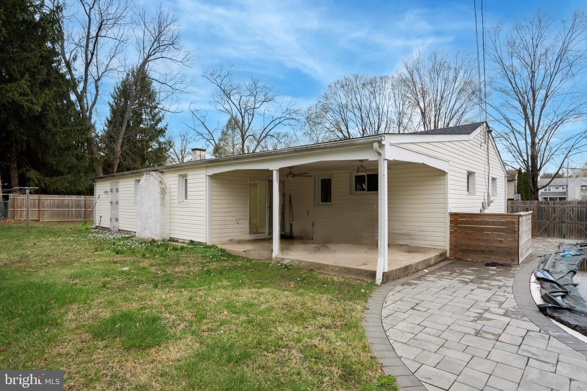 FEASTERVILLE - Residential Lease