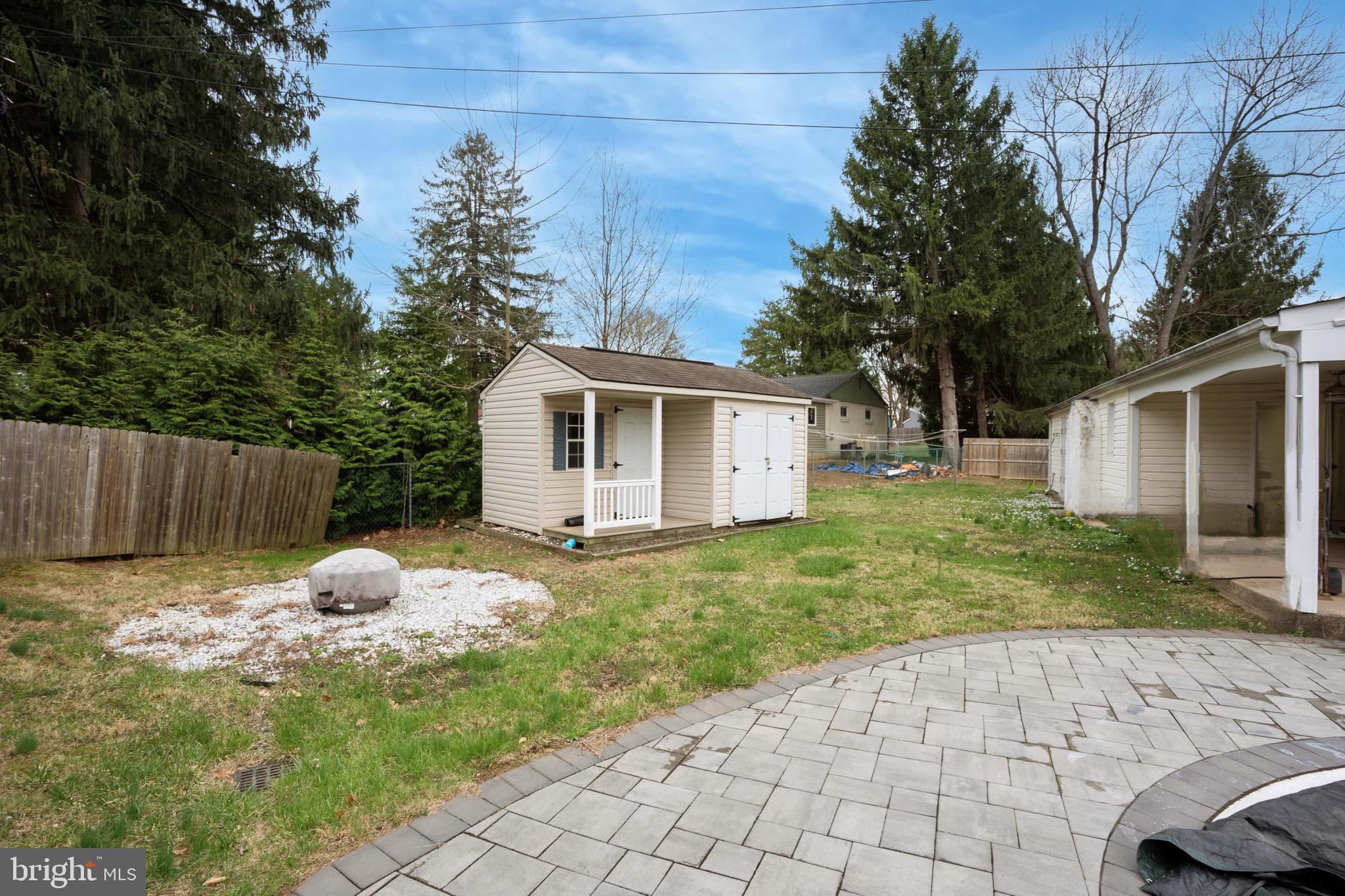 FEASTERVILLE - Residential Lease