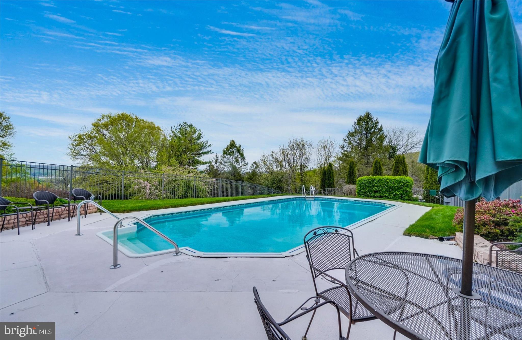 PENN OAKS - Residential