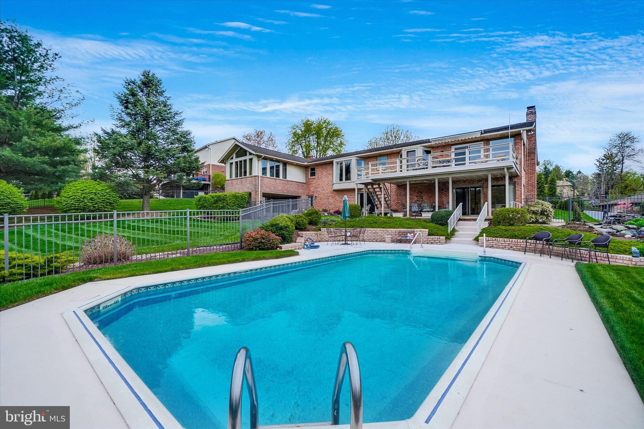 PENN OAKS - Residential