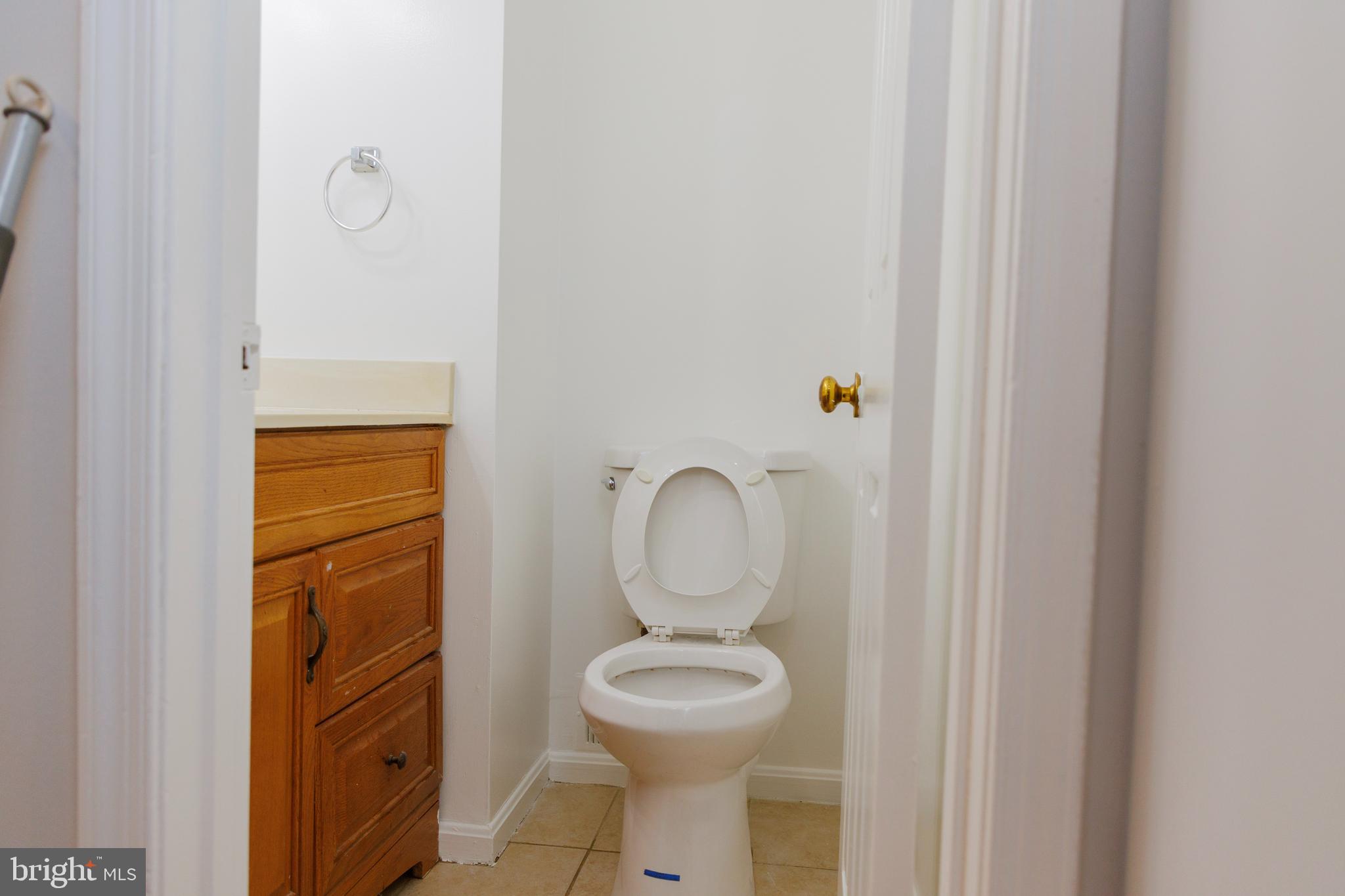 ROCK CREEK MANOR - Residential Lease