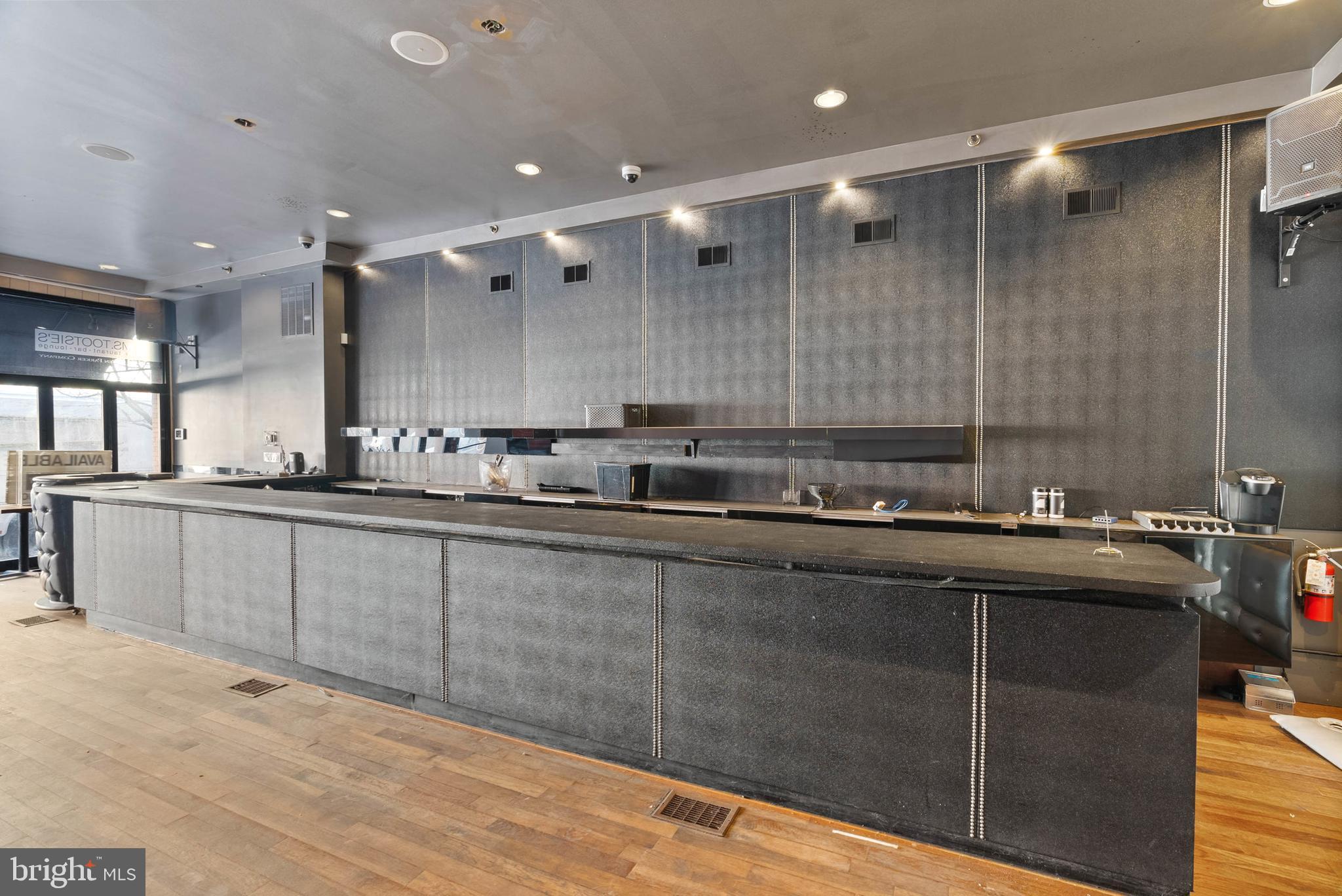 BELLA VISTA - Commercial Sale