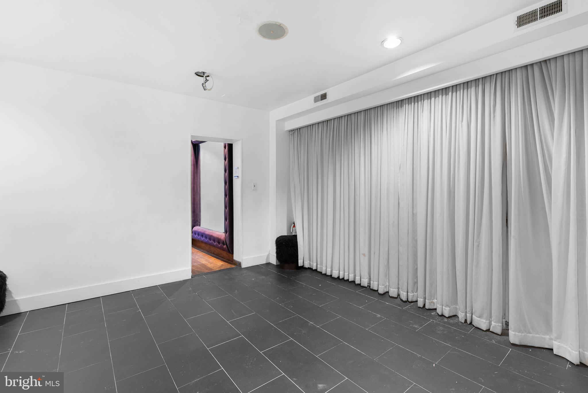 BELLA VISTA - Commercial Sale