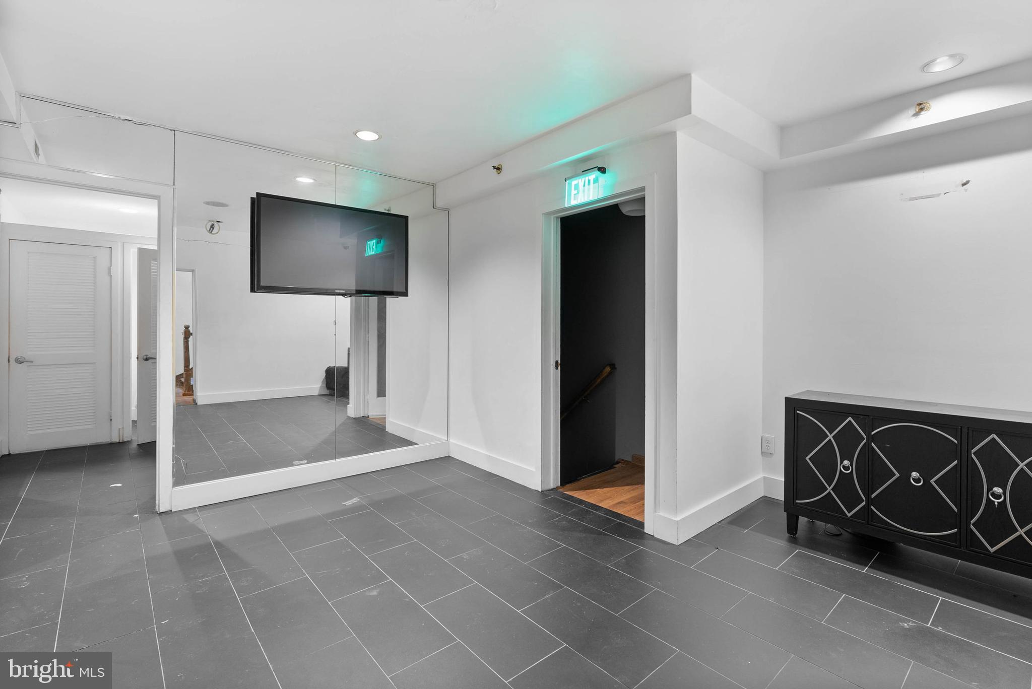 BELLA VISTA - Commercial Sale