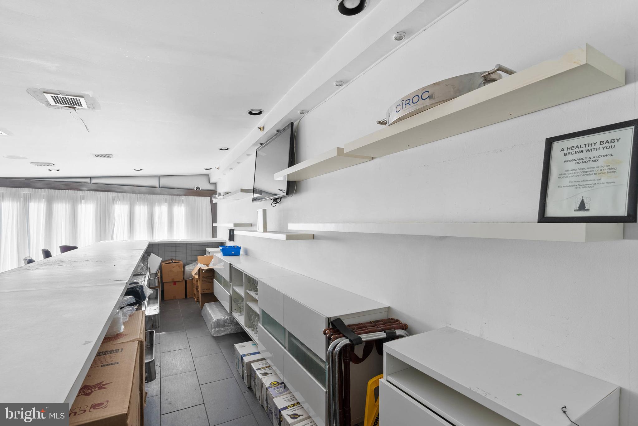 BELLA VISTA - Commercial Sale