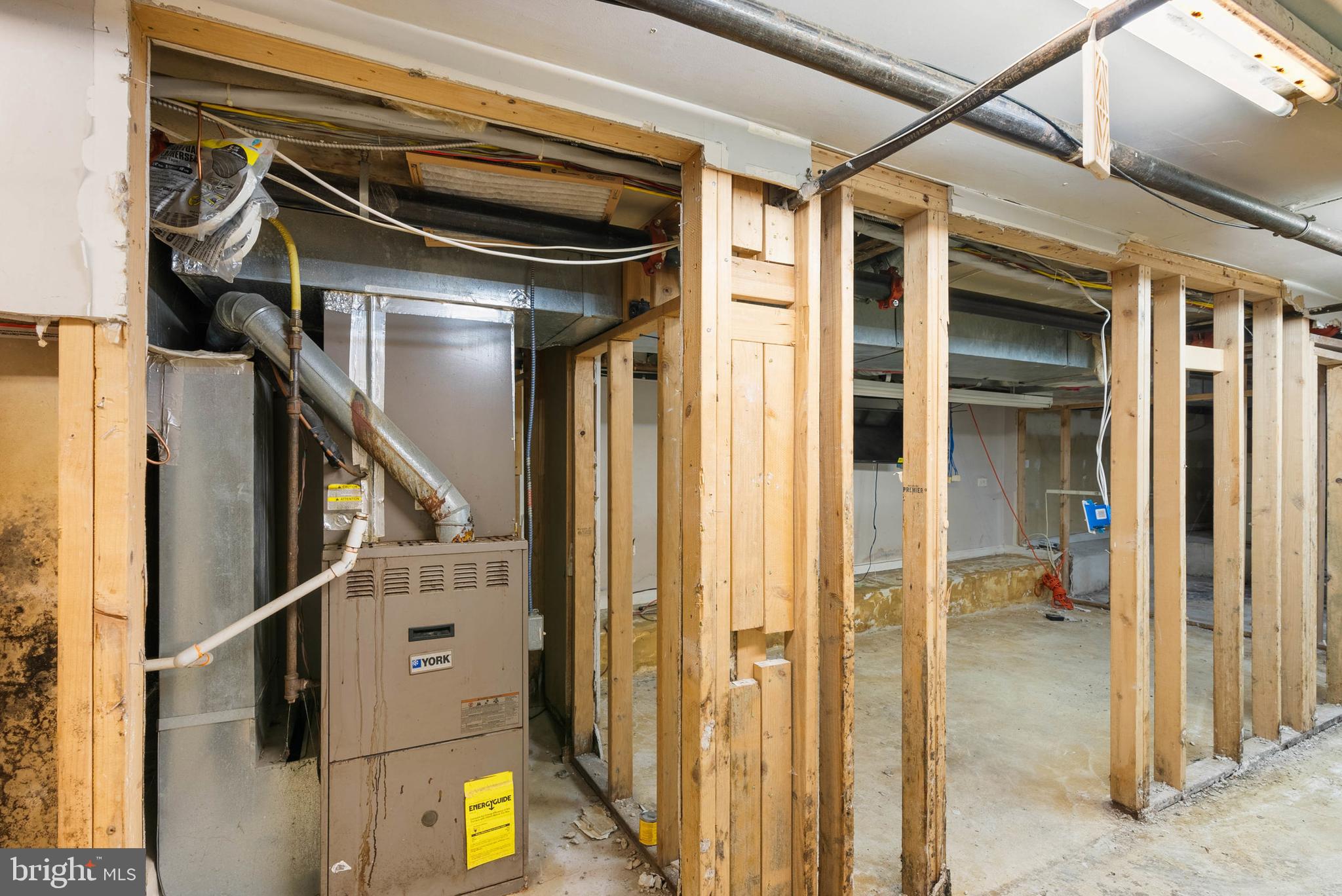 BELLA VISTA - Commercial Sale