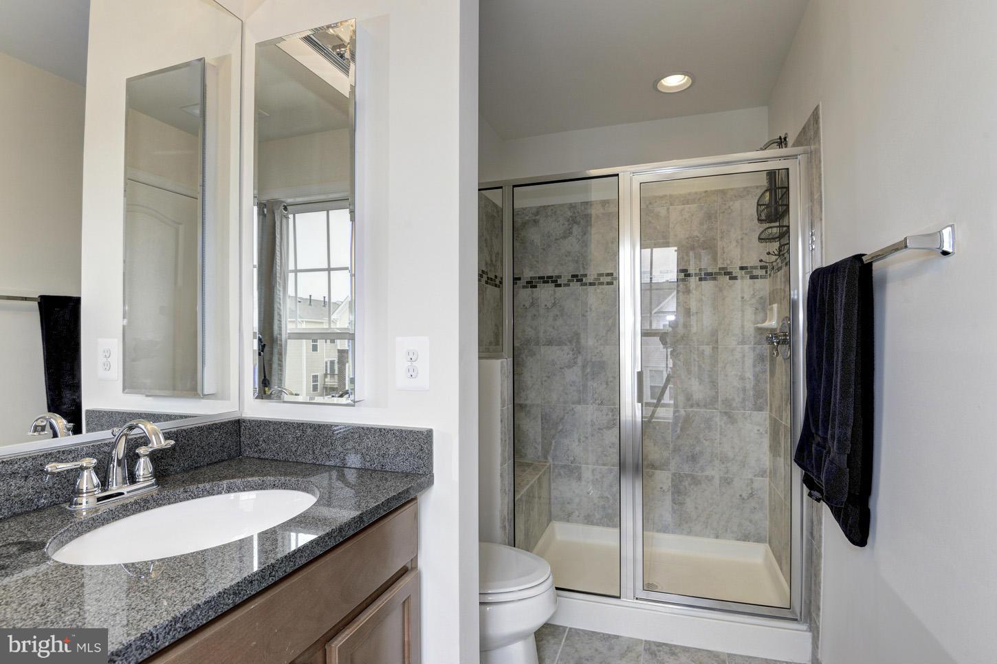 SIGNATURE AT BROADLANDS - Residential