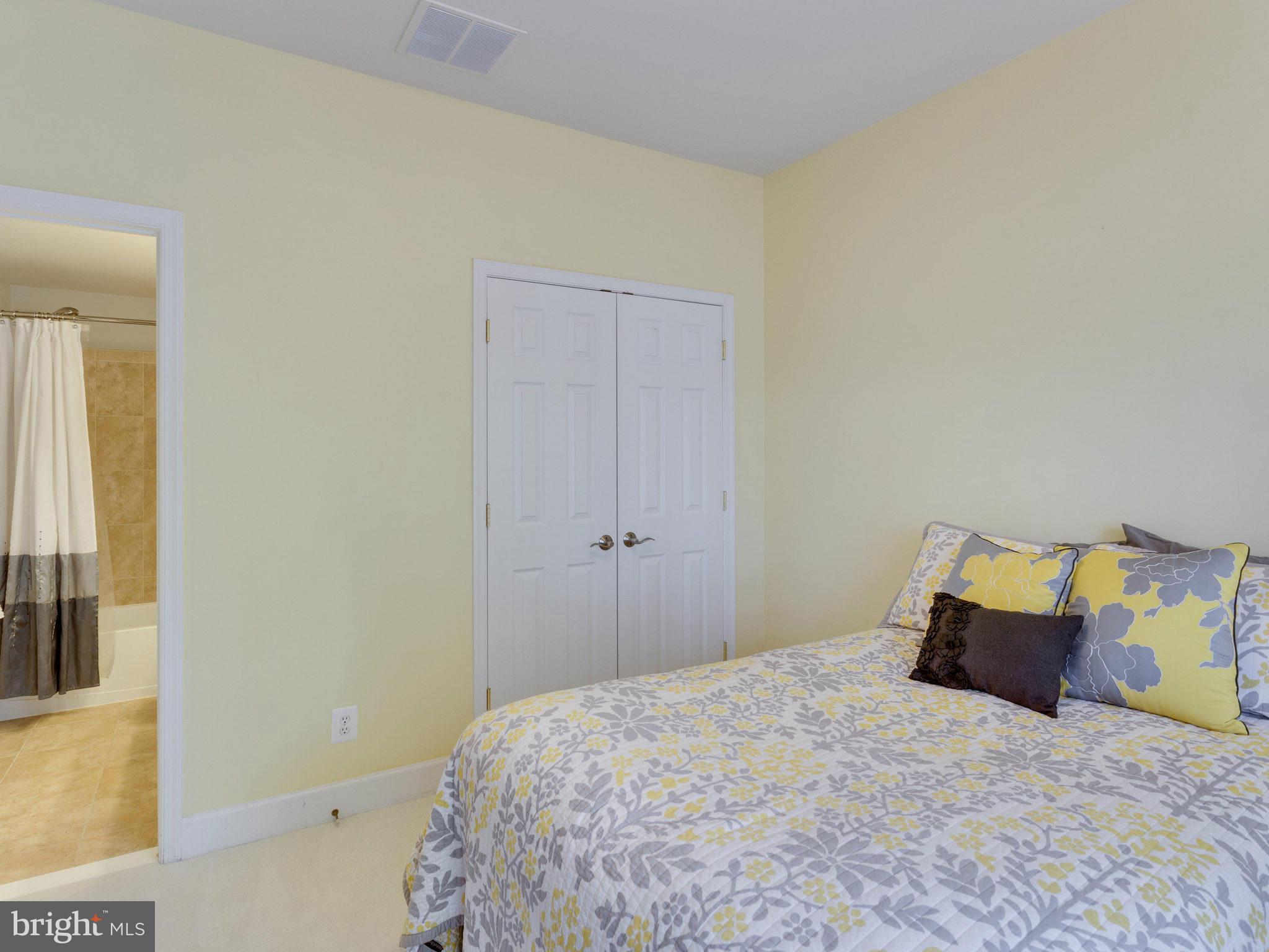 PAVILIONS AT HUNTINGTON - Residential