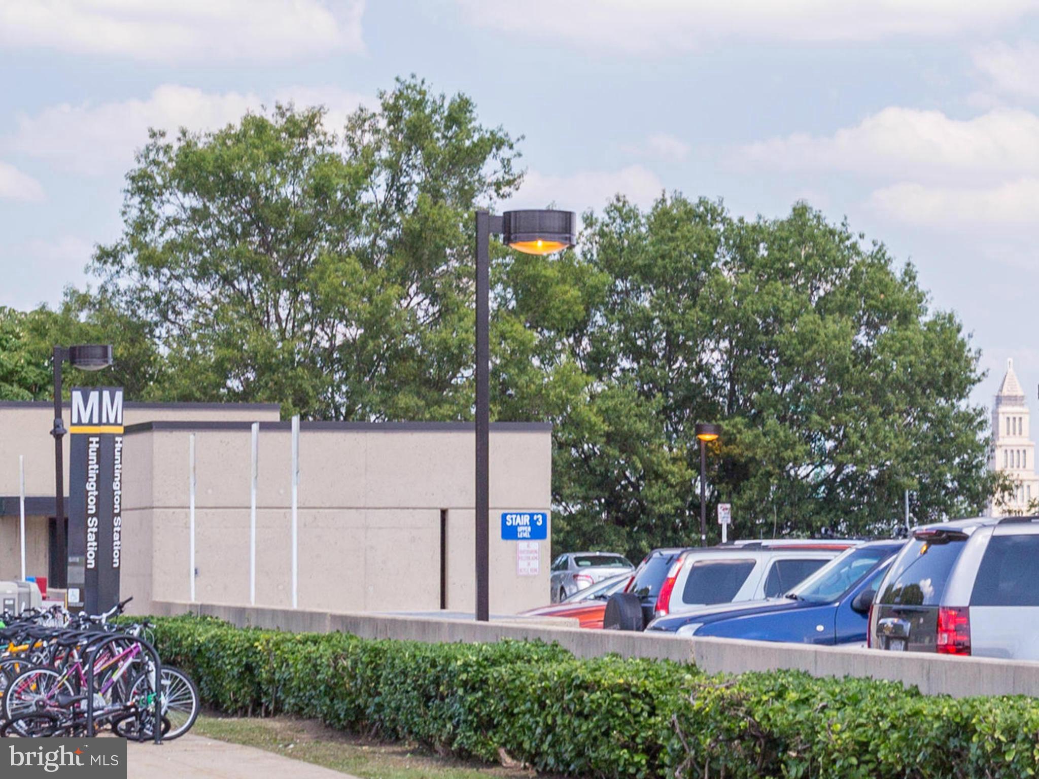 PAVILIONS AT HUNTINGTON - Residential