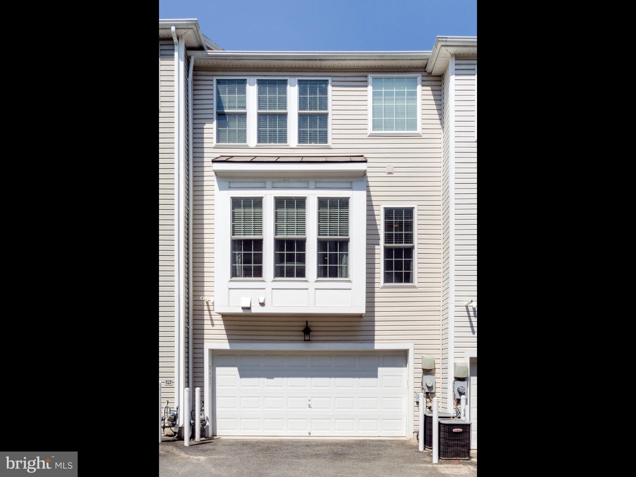 PAVILIONS AT HUNTINGTON - Residential