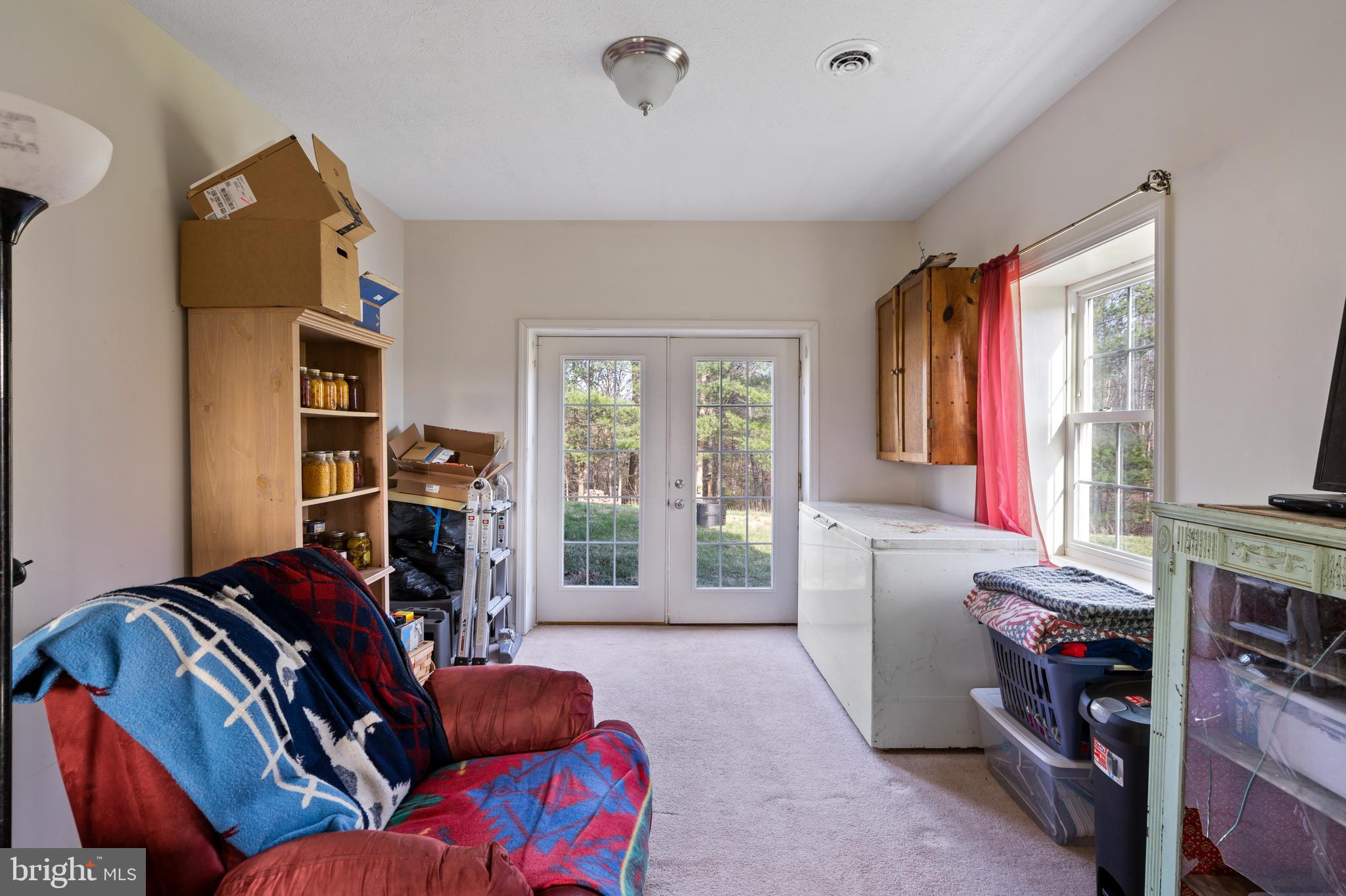 HICKORY CORNER - Residential