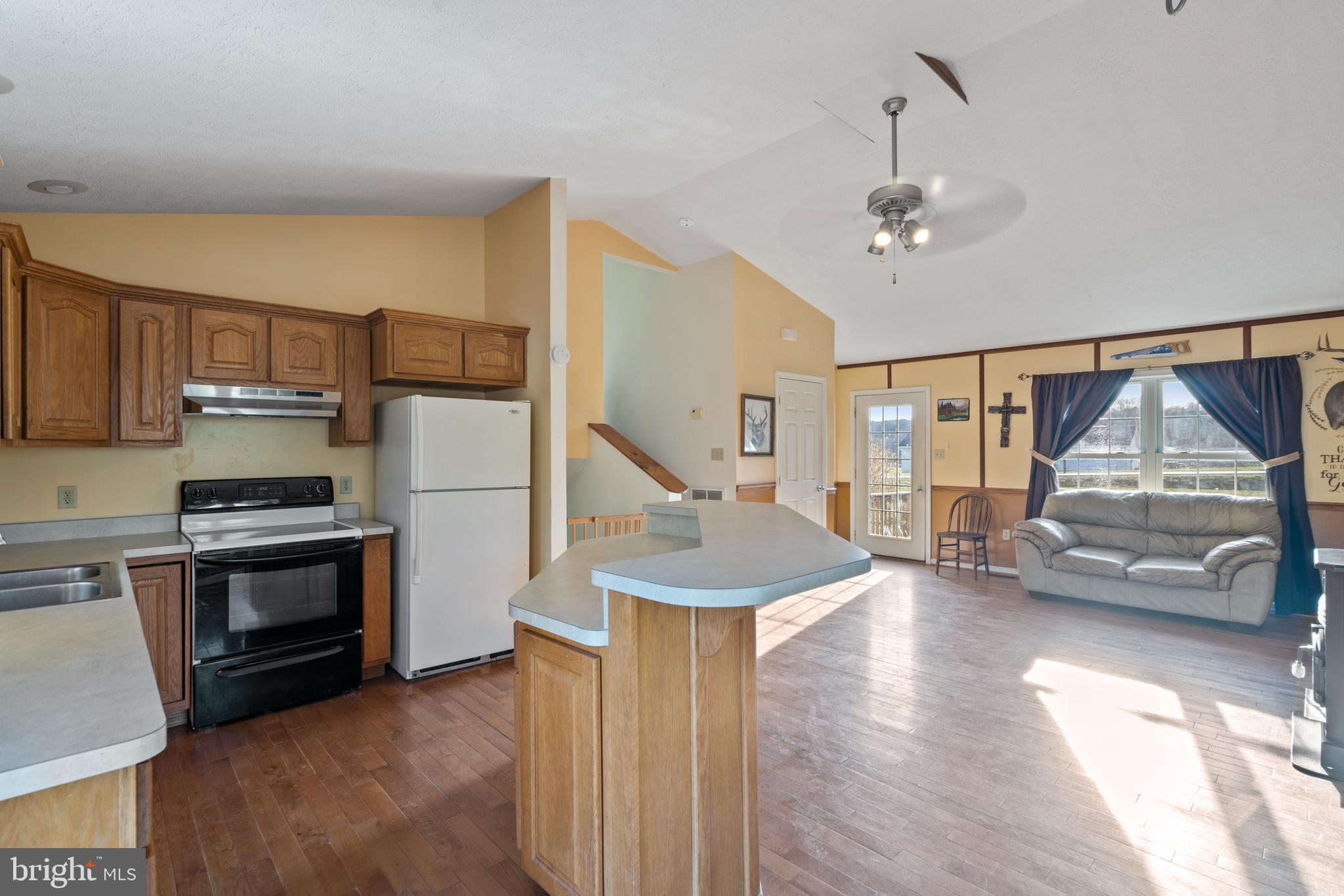 HICKORY CORNER - Residential