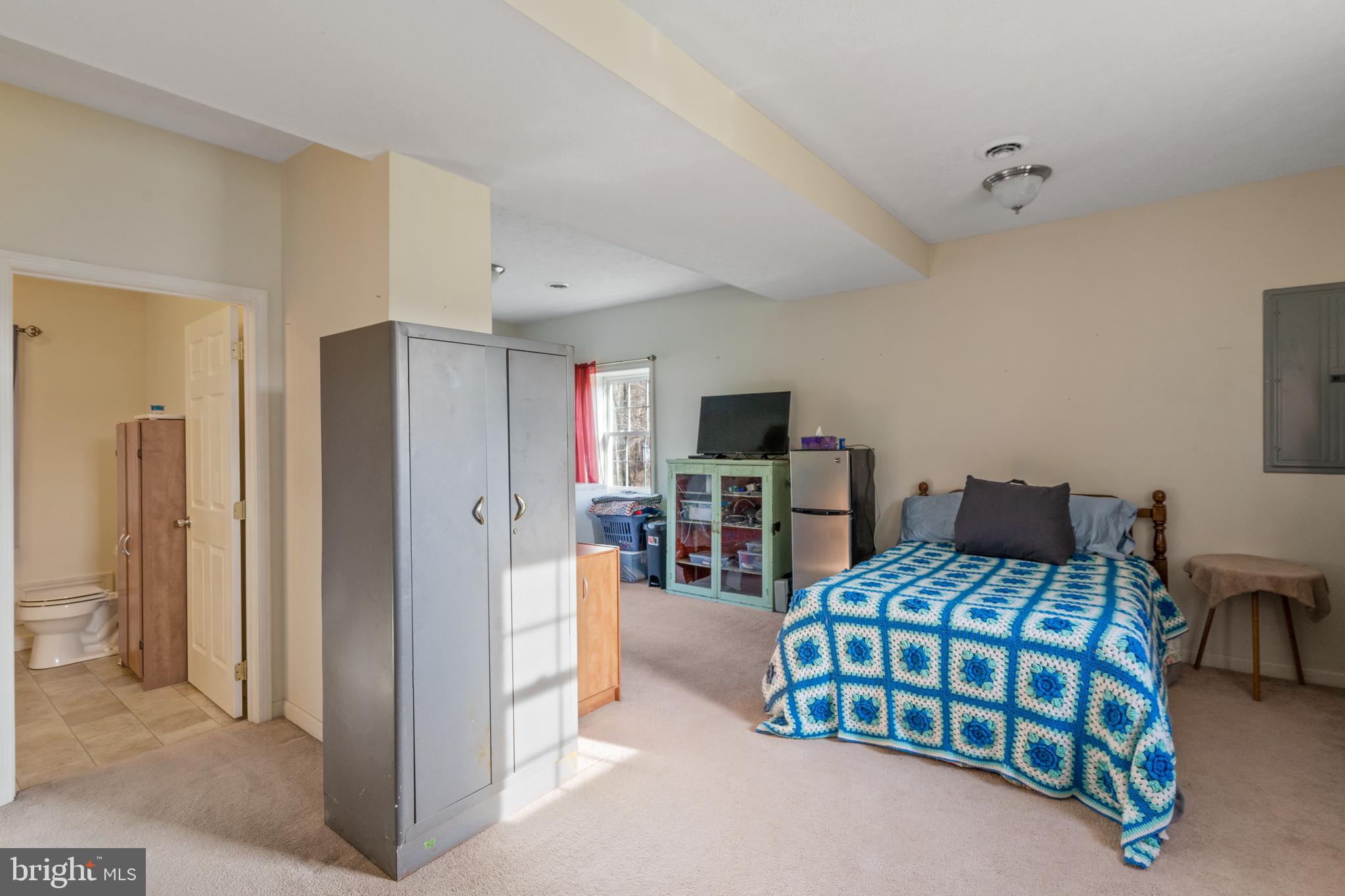 HICKORY CORNER - Residential