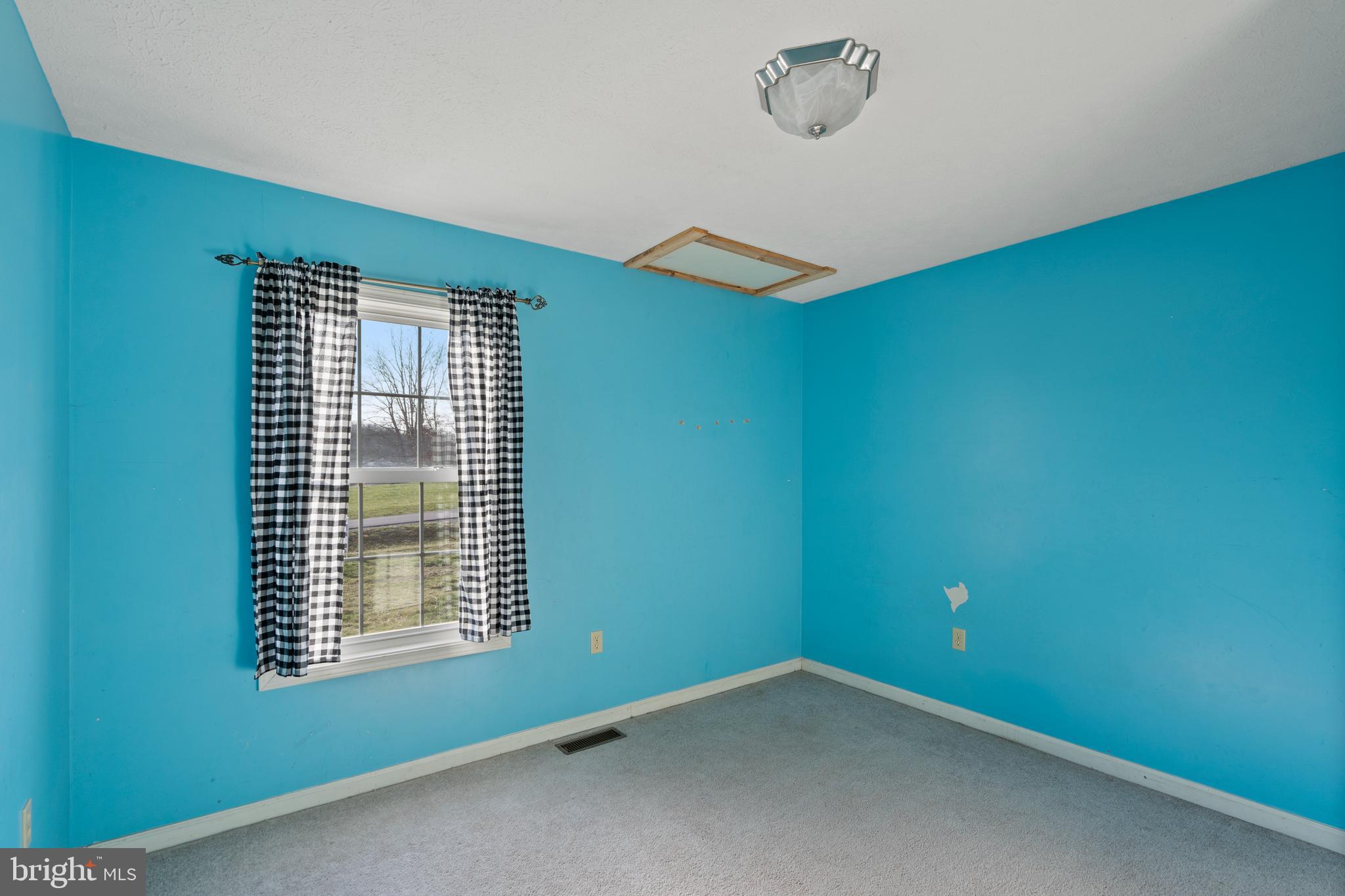 HICKORY CORNER - Residential