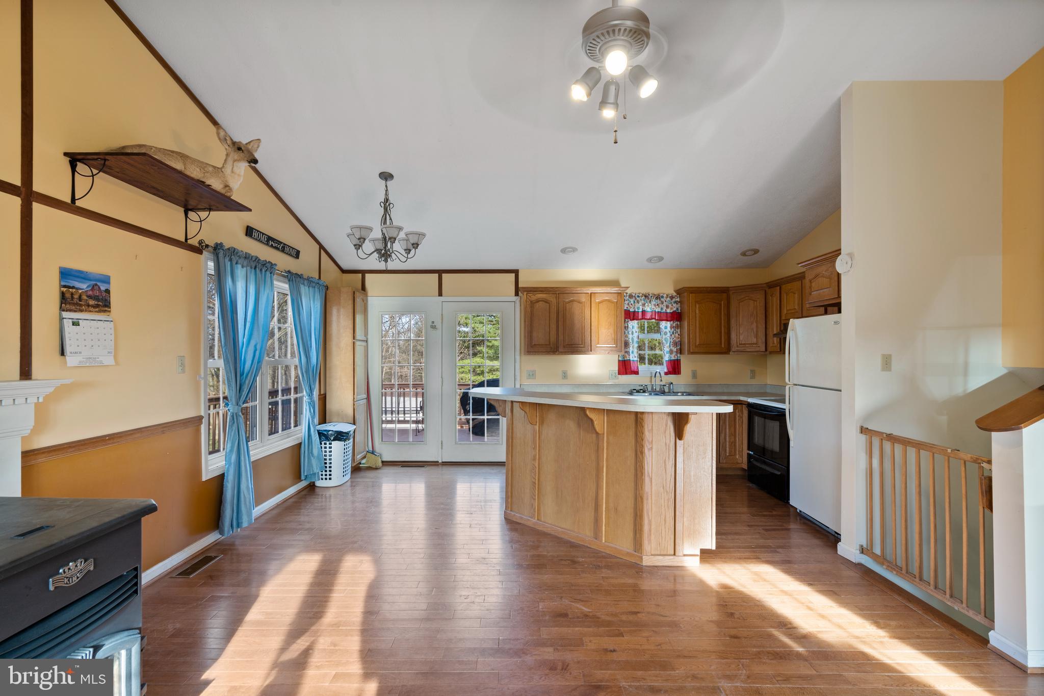 HICKORY CORNER - Residential