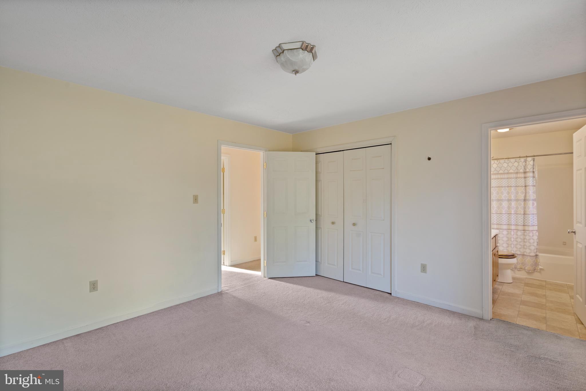 HICKORY CORNER - Residential