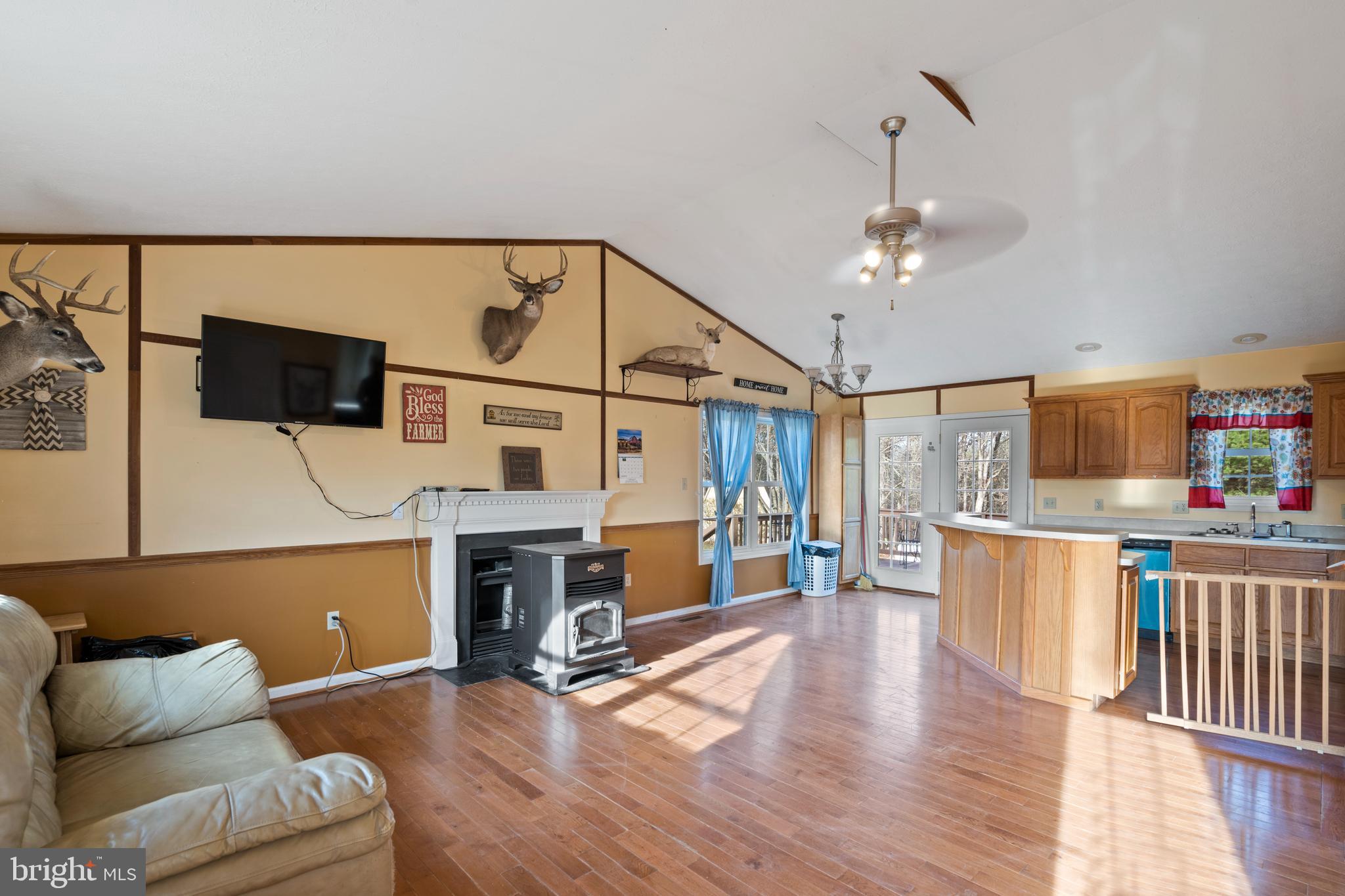 HICKORY CORNER - Residential