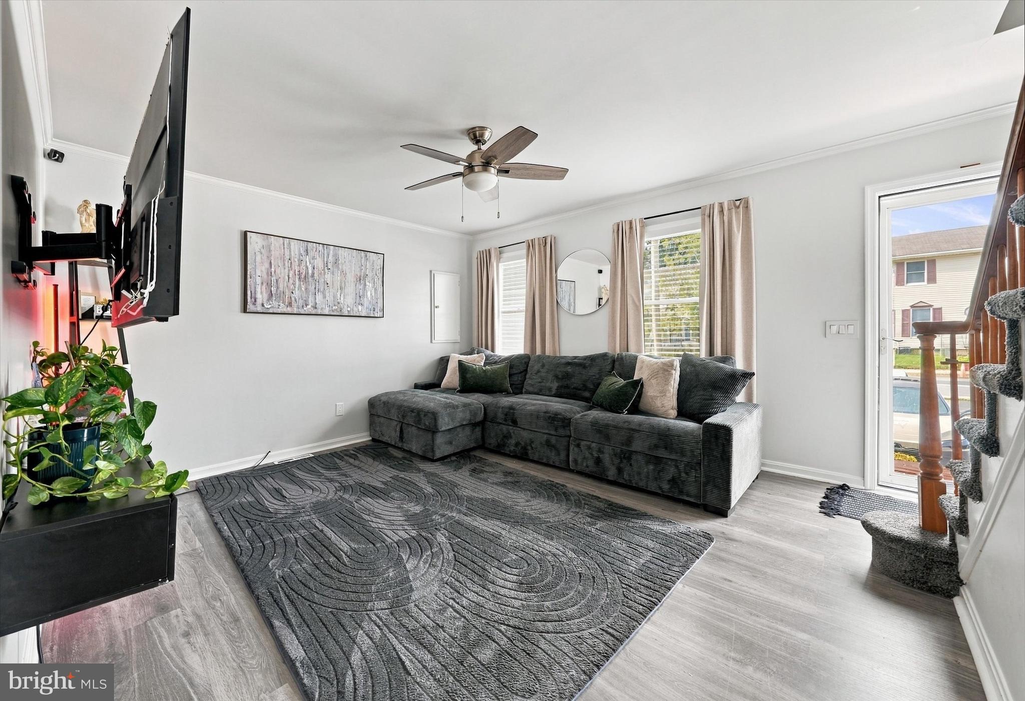 1227 APPLE STREET