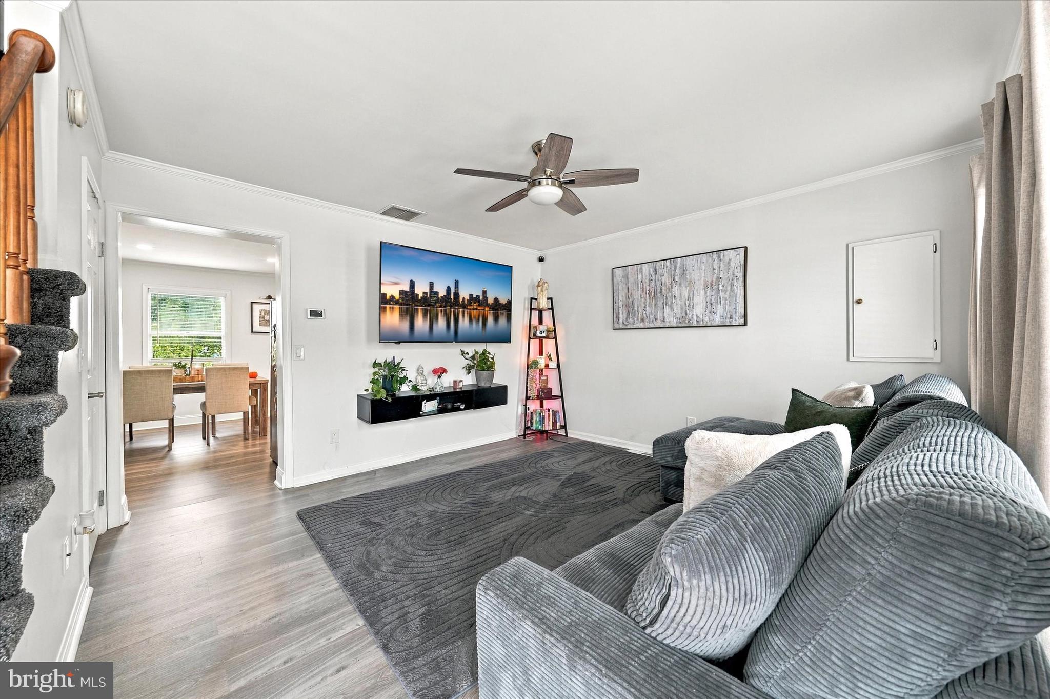 1227 APPLE STREET