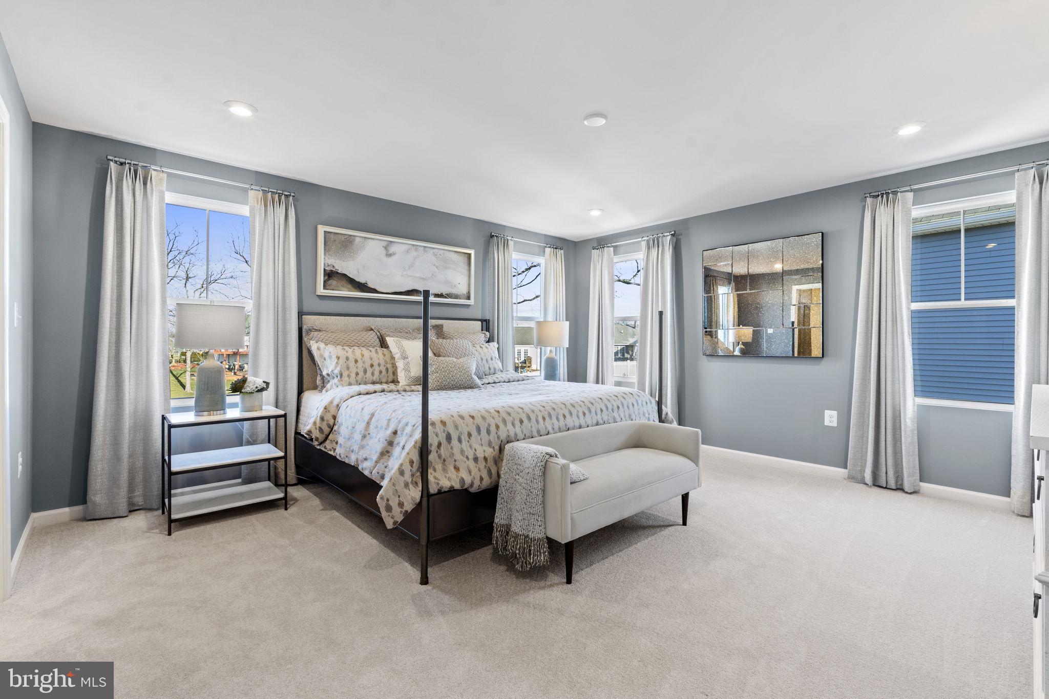 PRESIDENTS POINTE - Residential