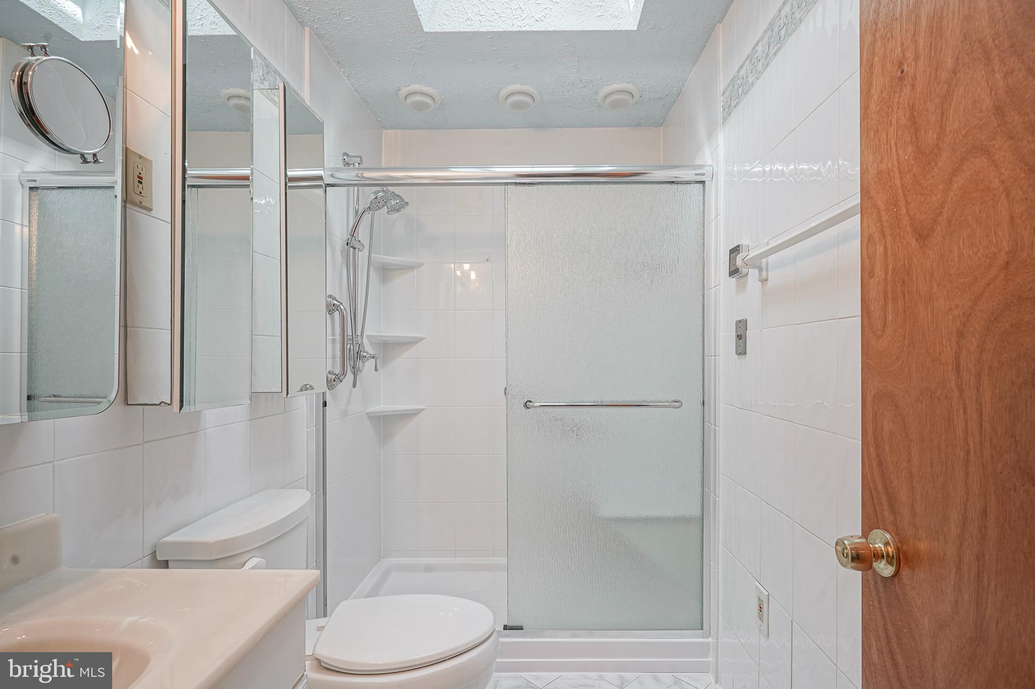 PHILADELPHIA (SOUTH) - Residential Lease