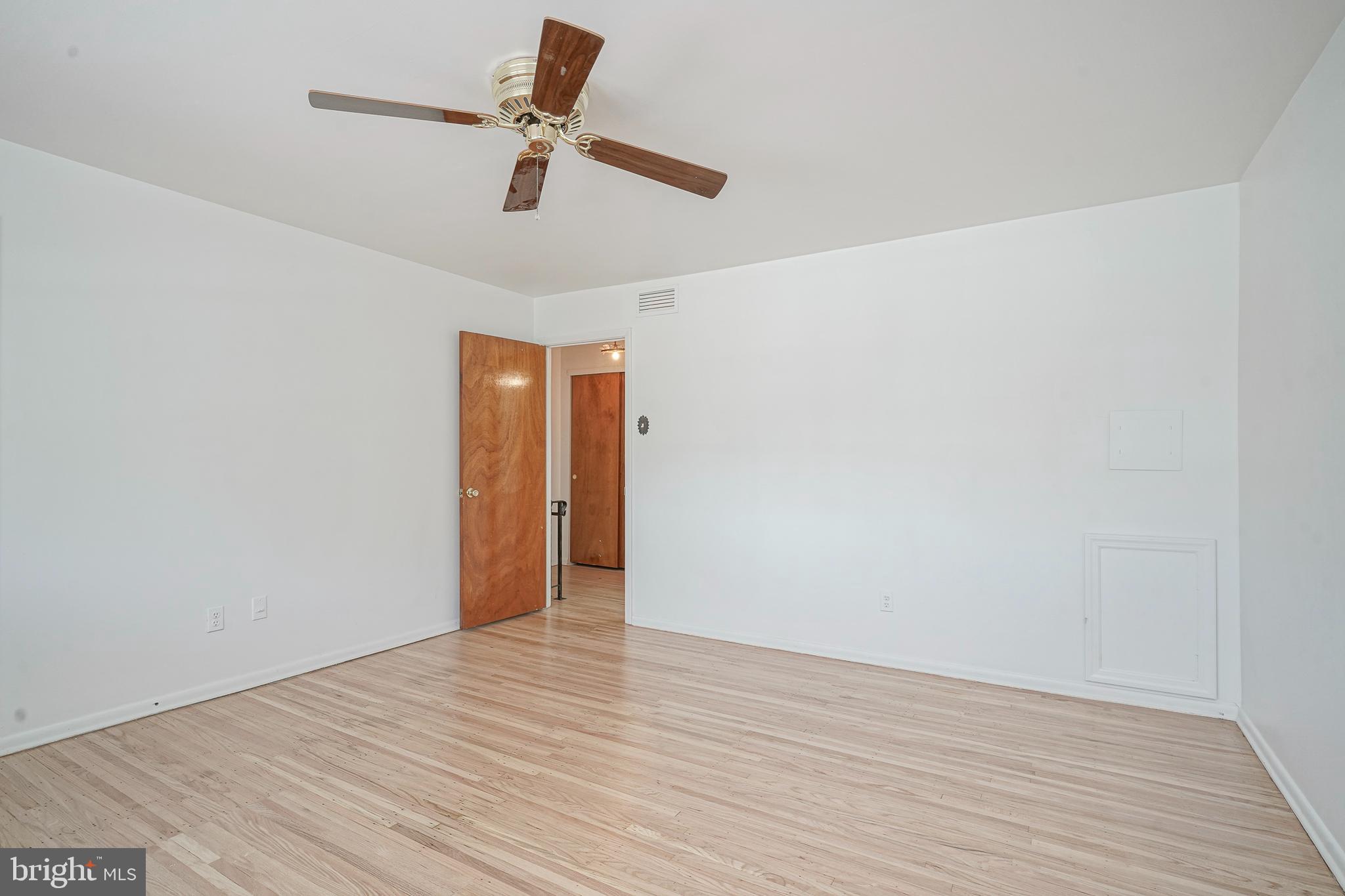 PHILADELPHIA (SOUTH) - Residential Lease