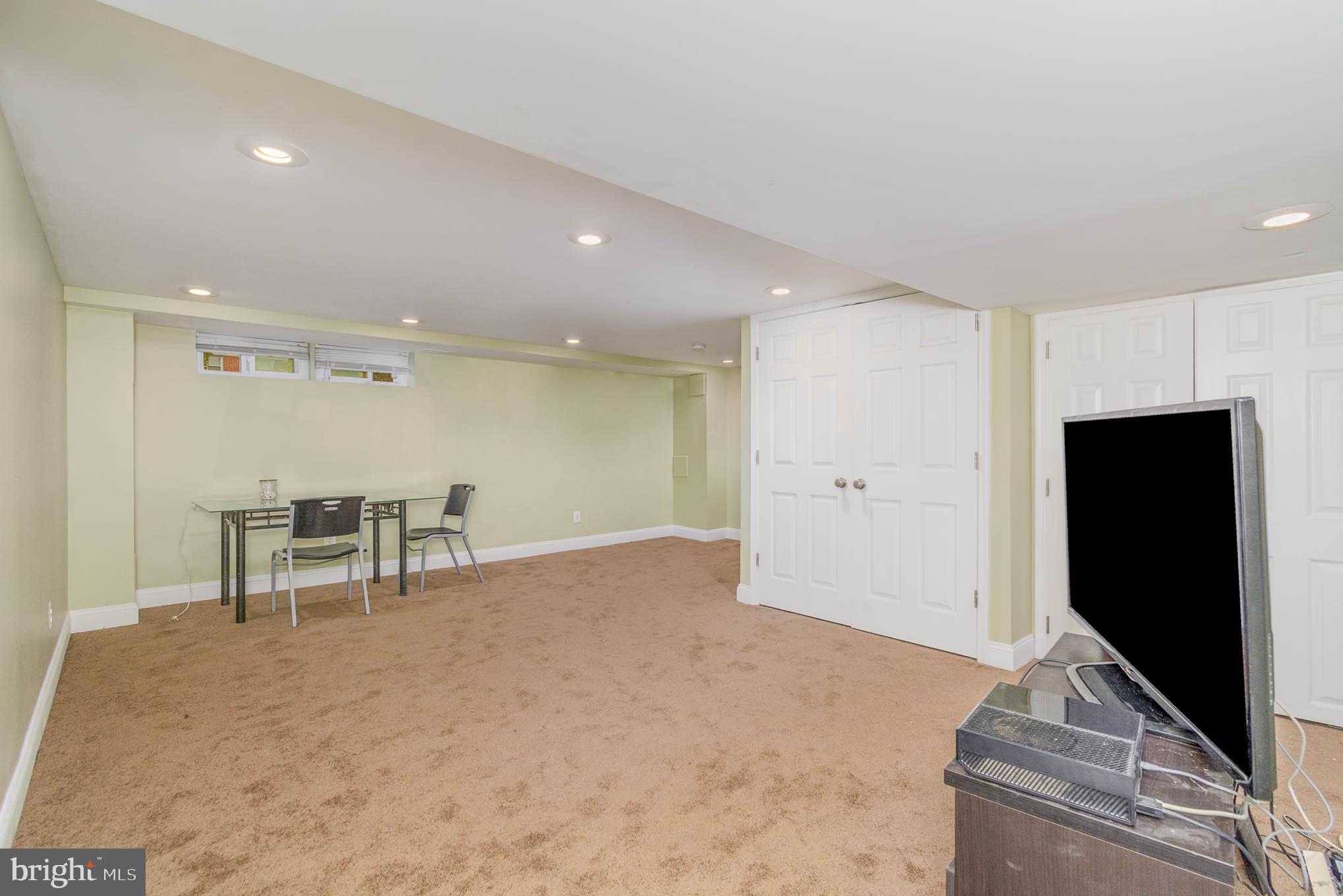 NORTHWOOD - Residential