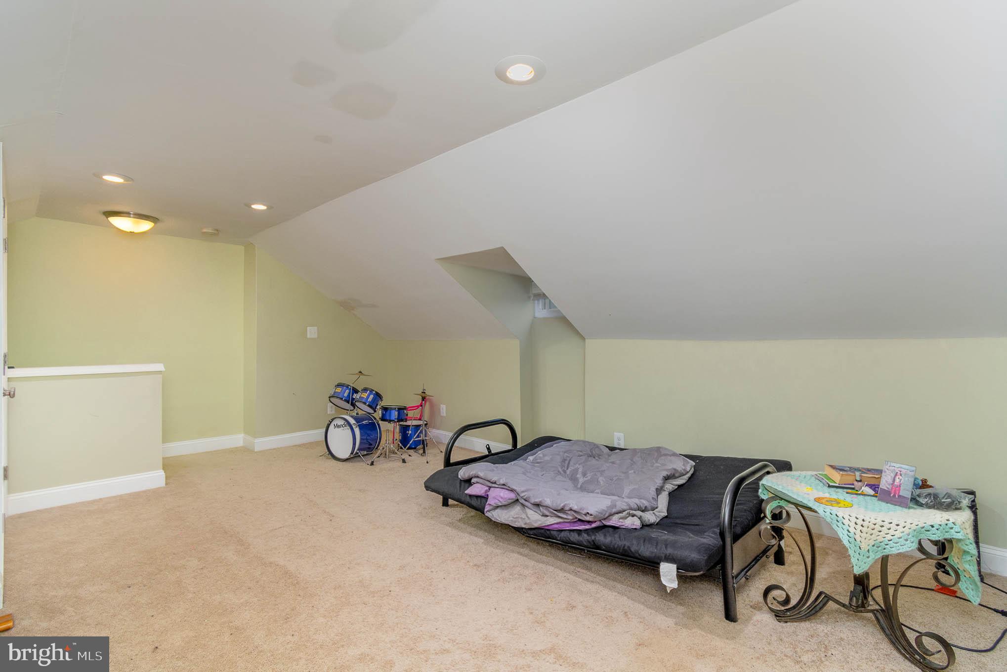 NORTHWOOD - Residential