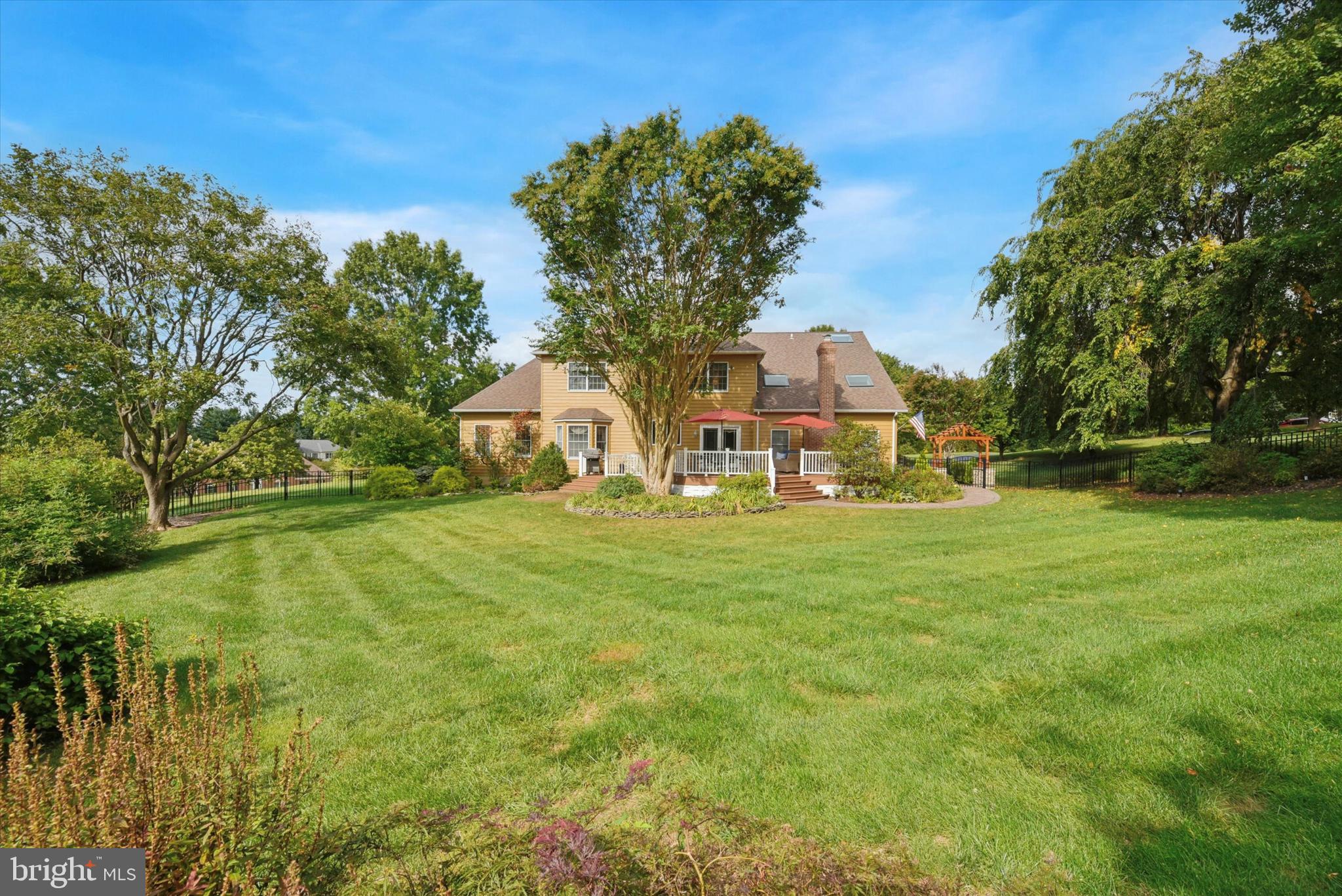 THORNBURY KNOLL - Residential