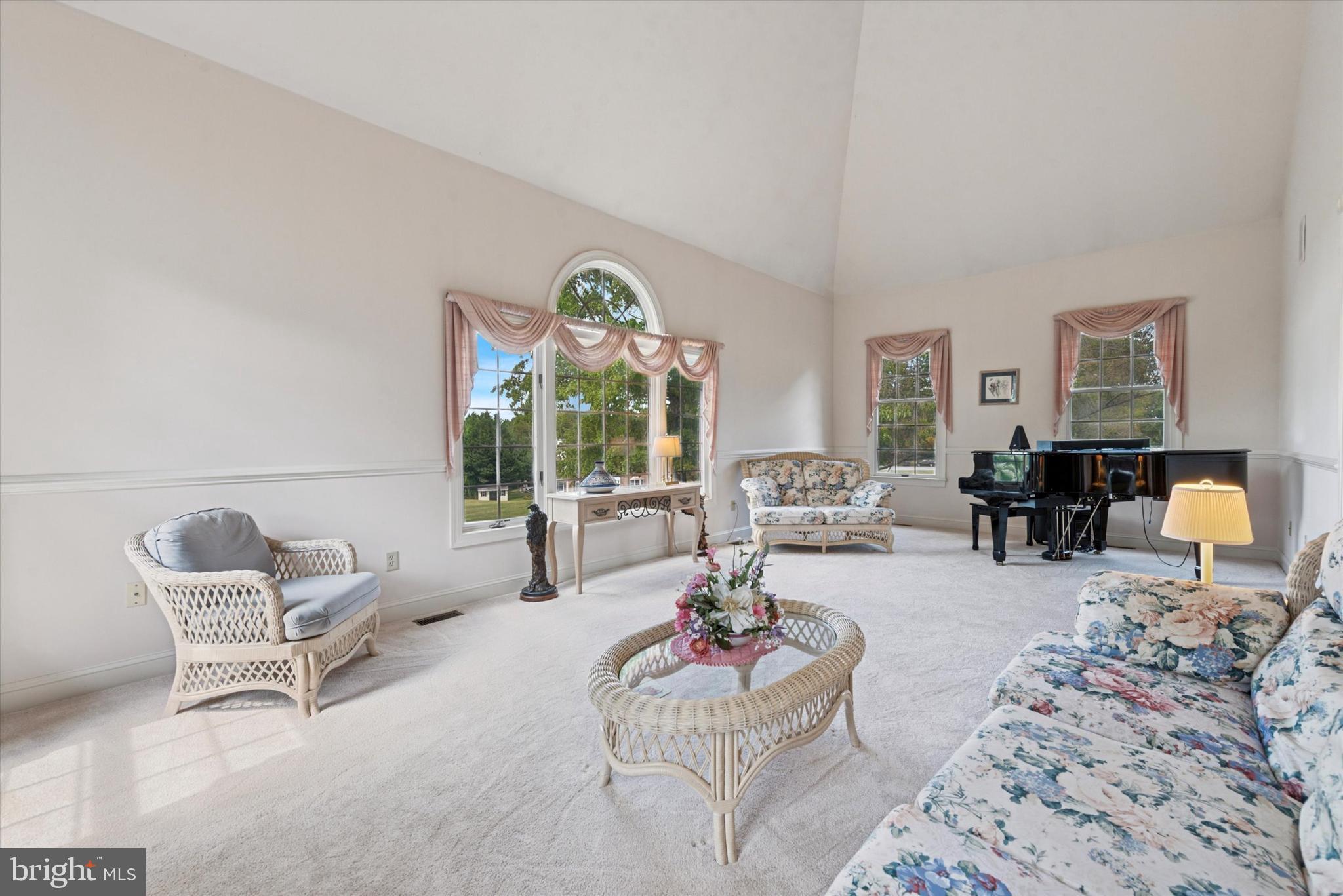 THORNBURY KNOLL - Residential