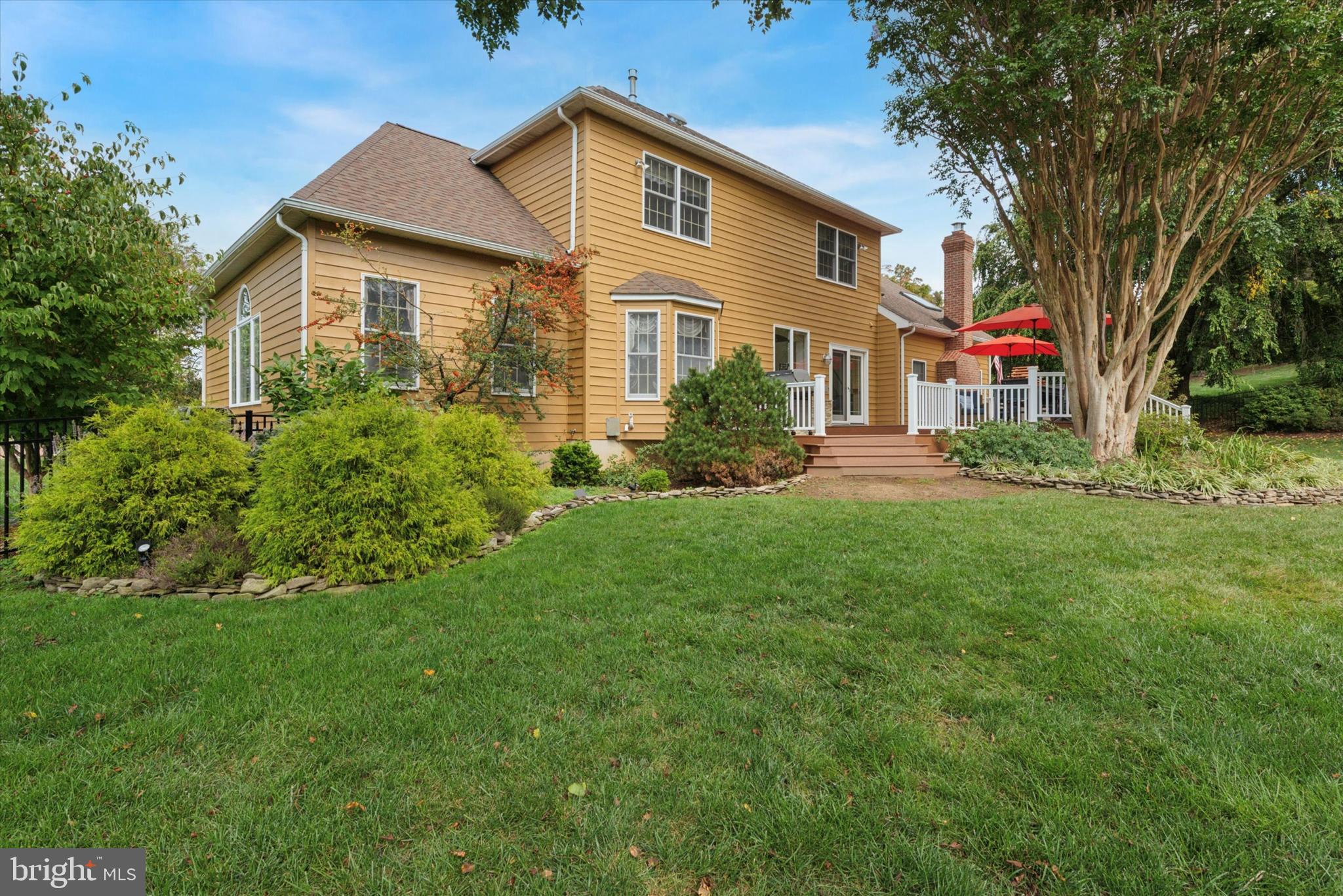 THORNBURY KNOLL - Residential