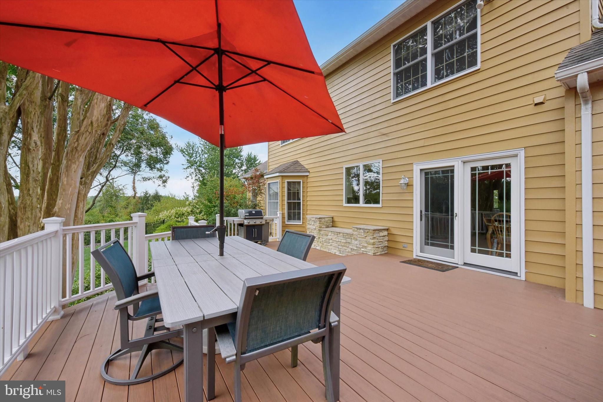 THORNBURY KNOLL - Residential