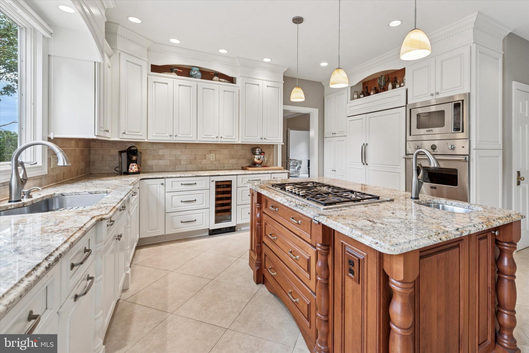 THORNBURY KNOLL - Residential