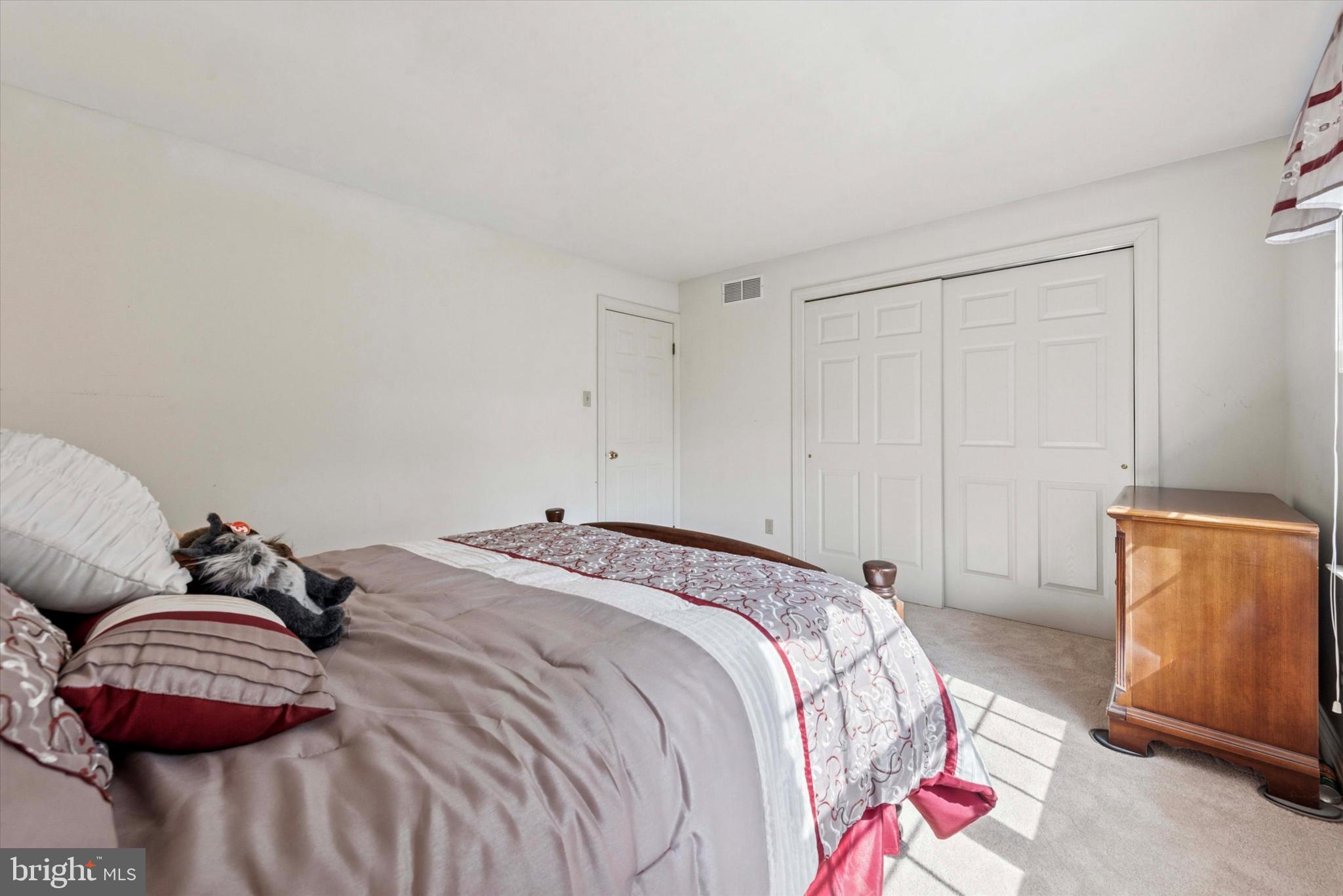 THORNBURY KNOLL - Residential