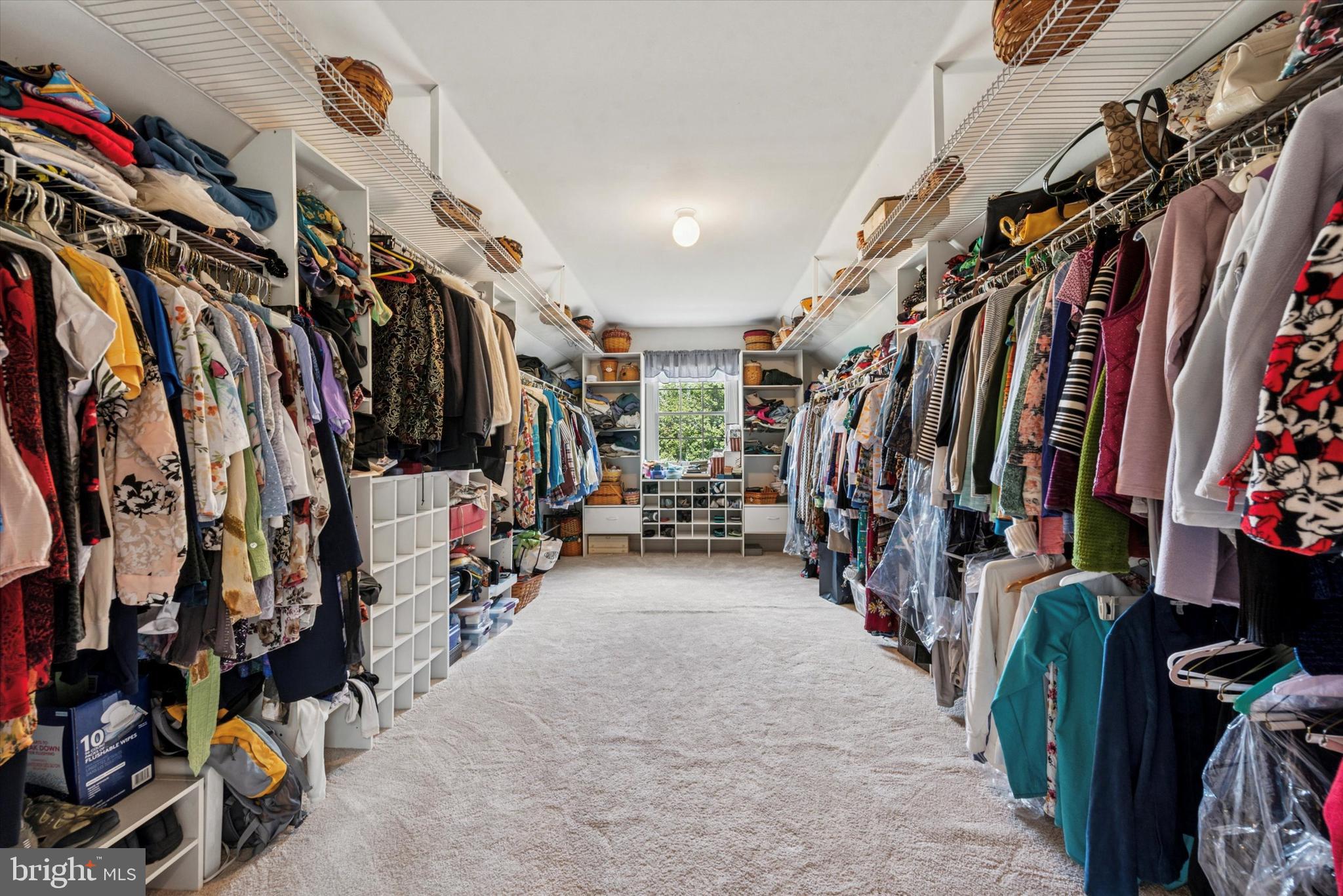 THORNBURY KNOLL - Residential