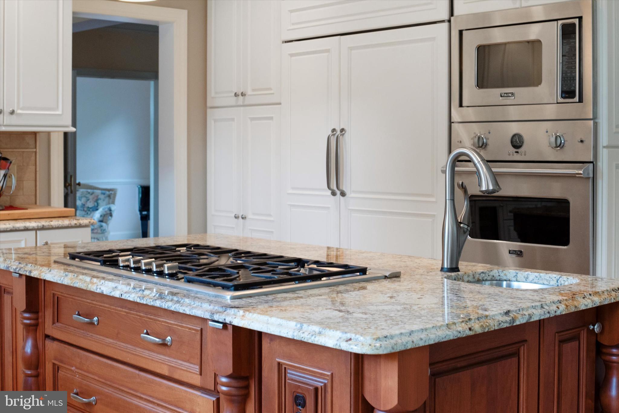 THORNBURY KNOLL - Residential