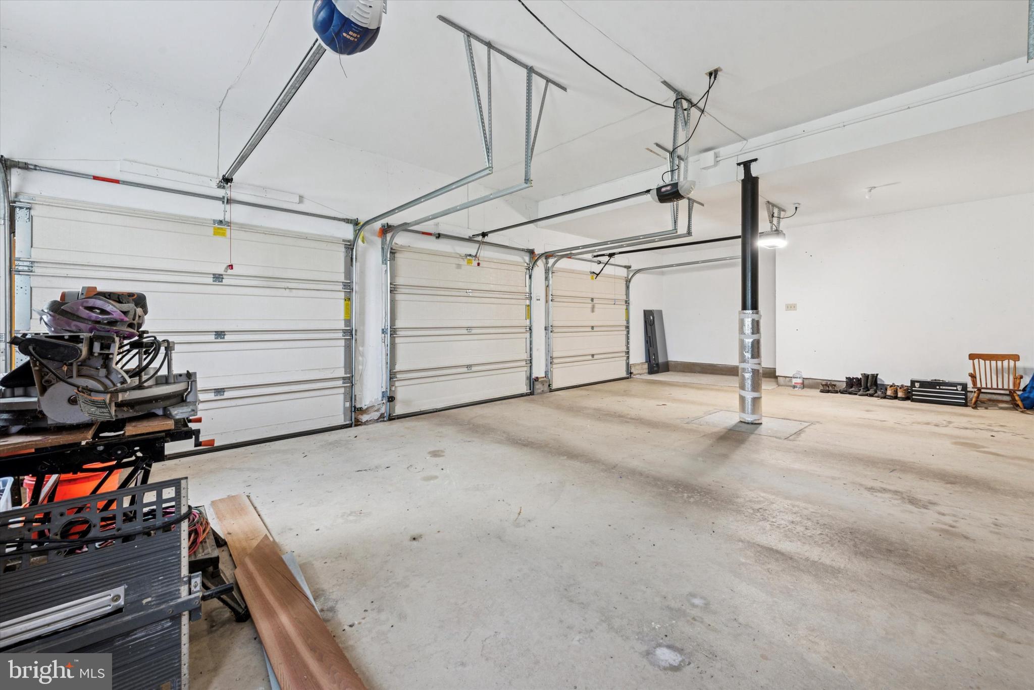 THORNBURY KNOLL - Residential