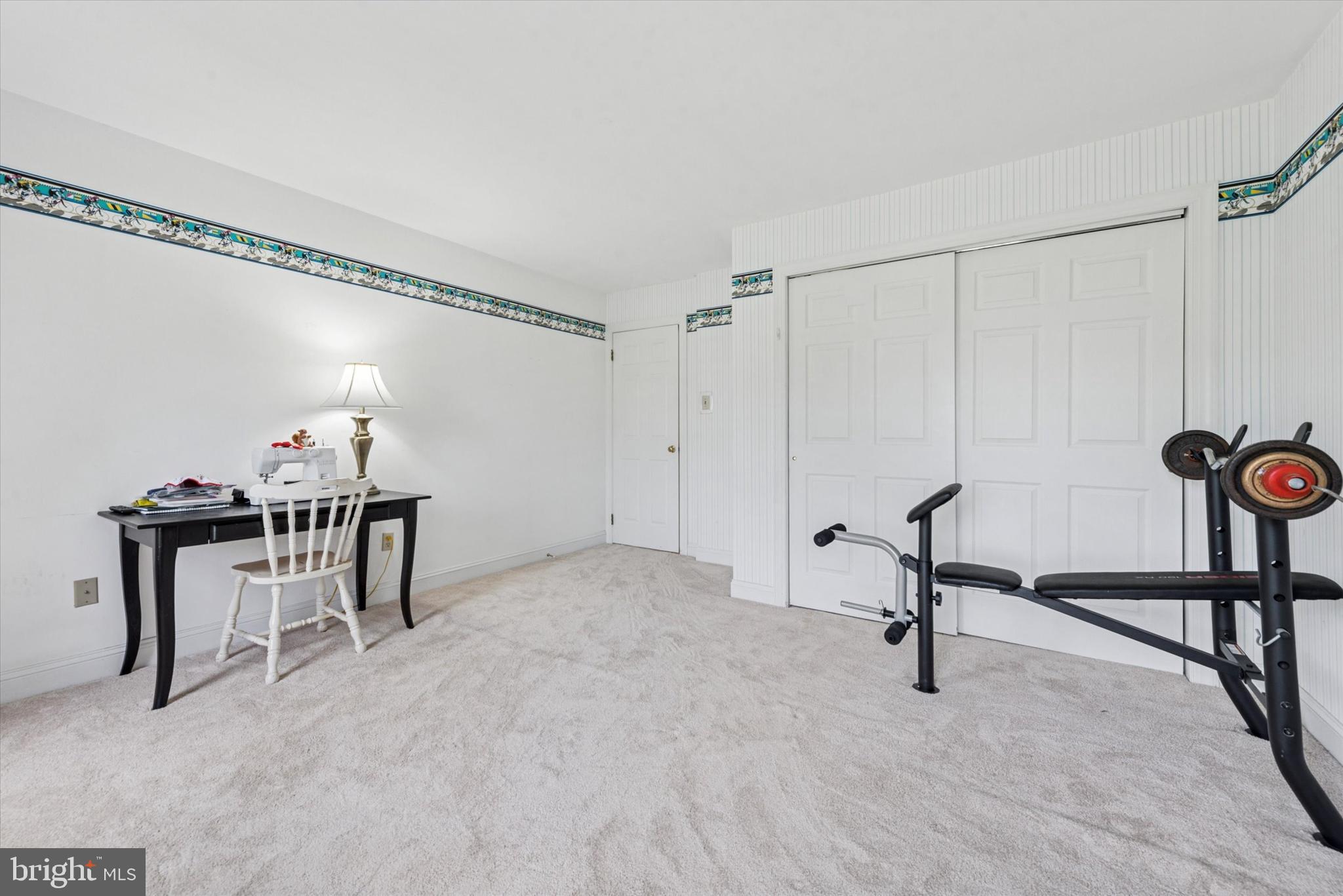 THORNBURY KNOLL - Residential