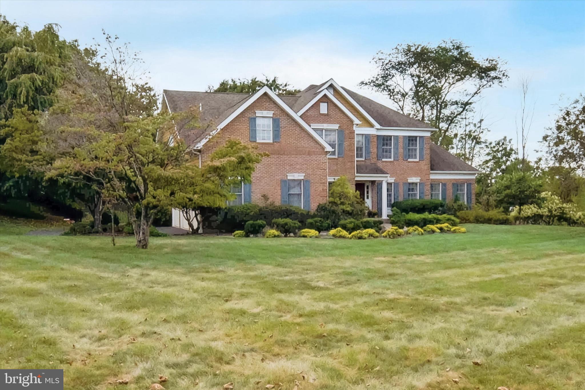 THORNBURY KNOLL - Residential