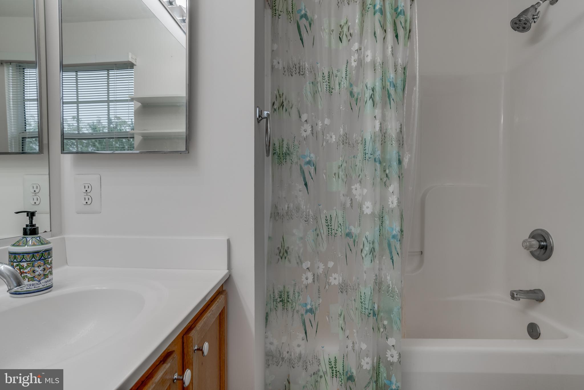 VILLAGE OF LONG REACH - Residential Lease