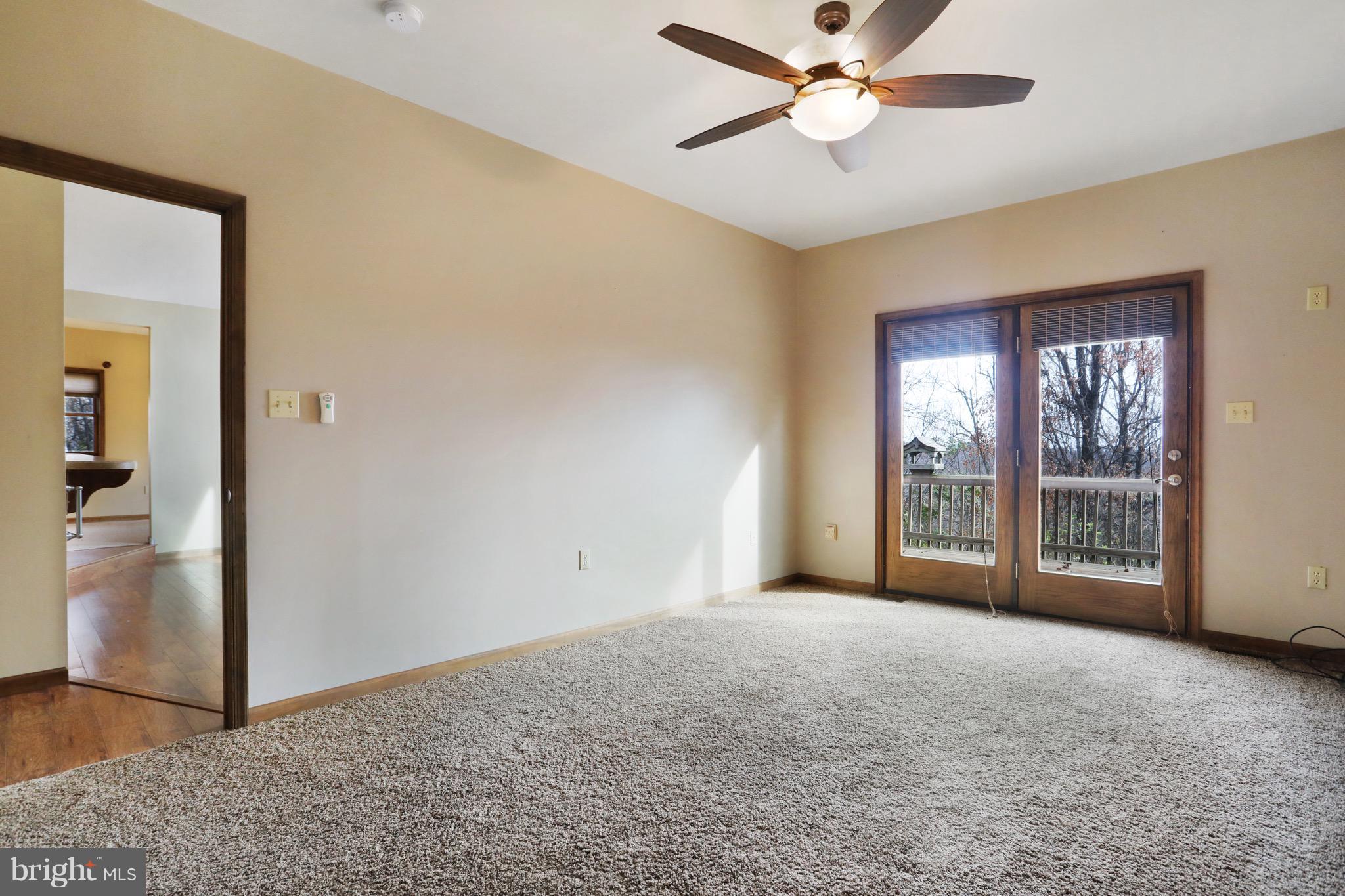 SLEEPY HOLLOW - Residential